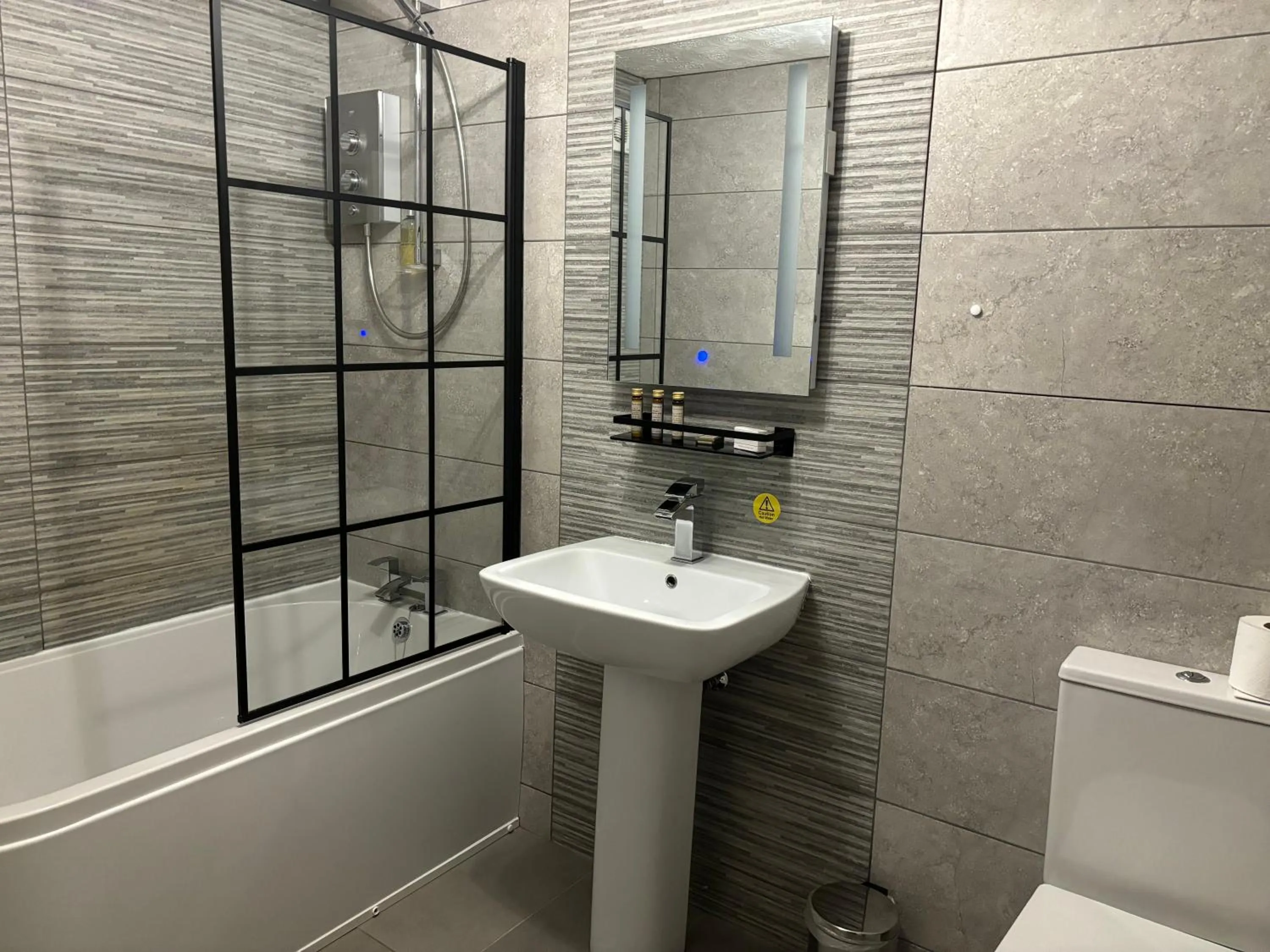 Bathroom in Best Western Valley Hotel