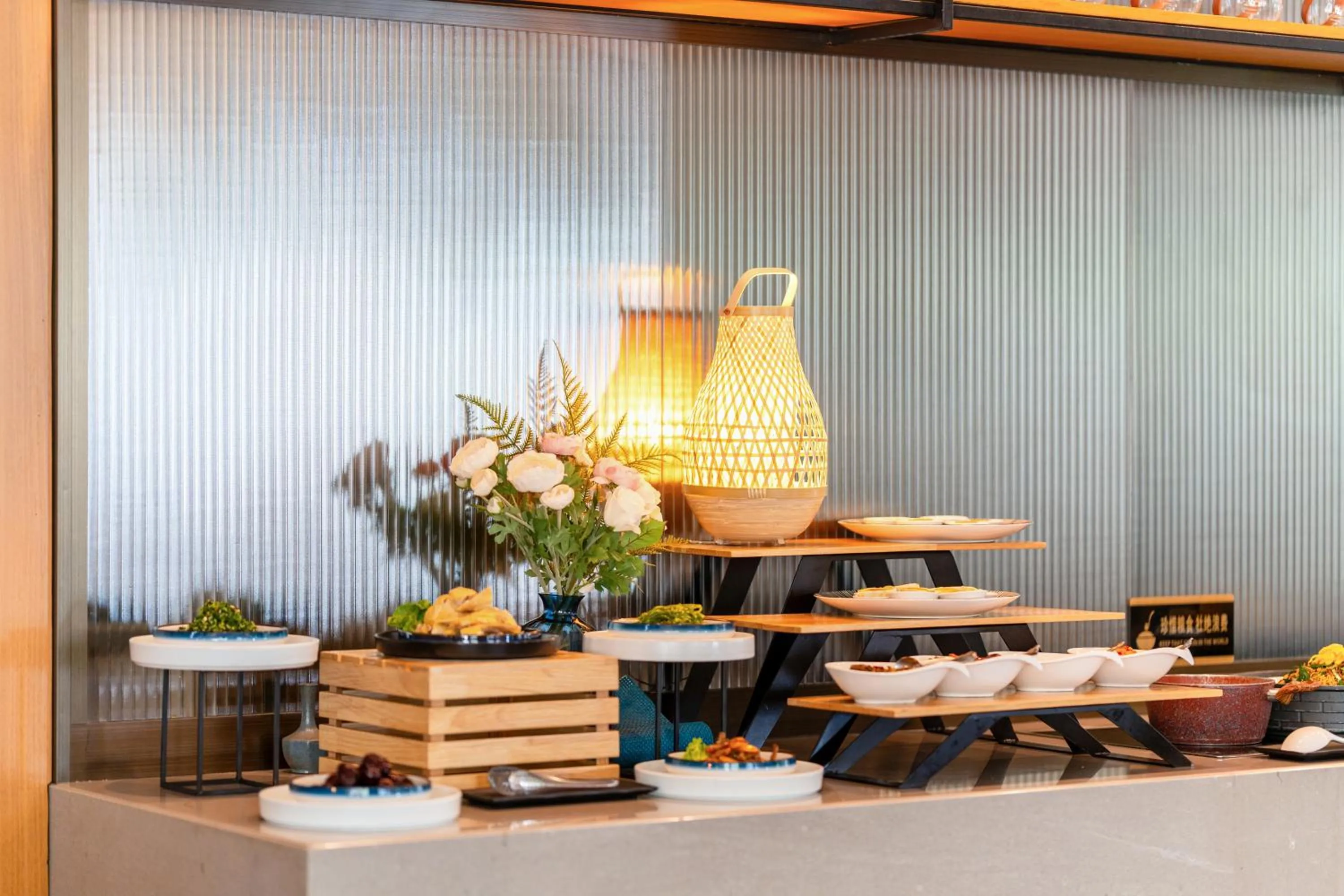 Buffet breakfast in SSAW Garden Hotel Ningbo Xikou