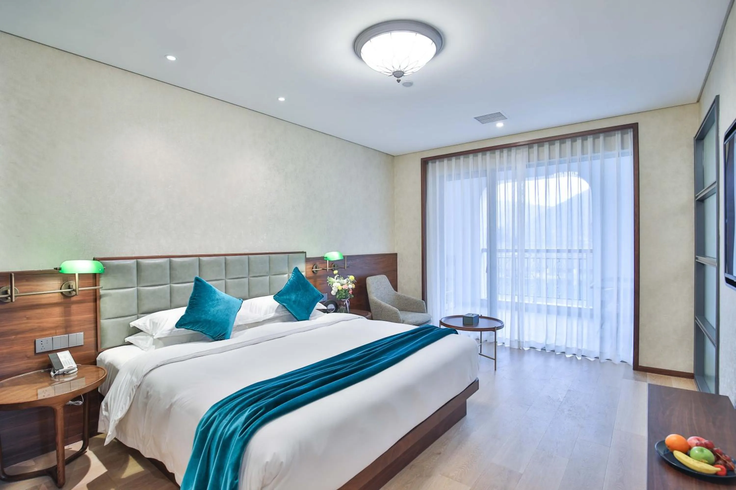 Photo of the whole room, Bed in SSAW Garden Hotel Ningbo Xikou