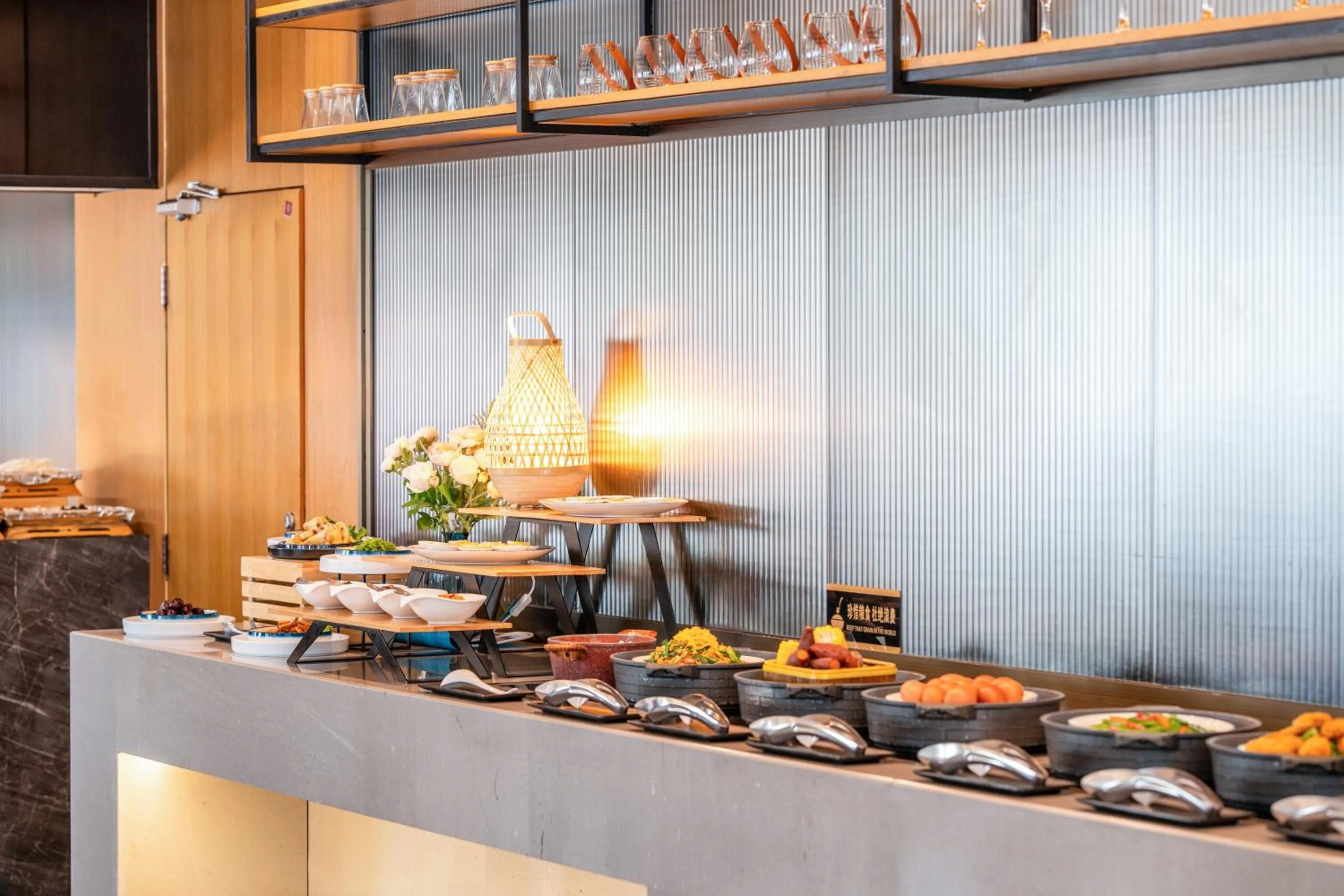 Buffet breakfast in SSAW Garden Hotel Ningbo Xikou