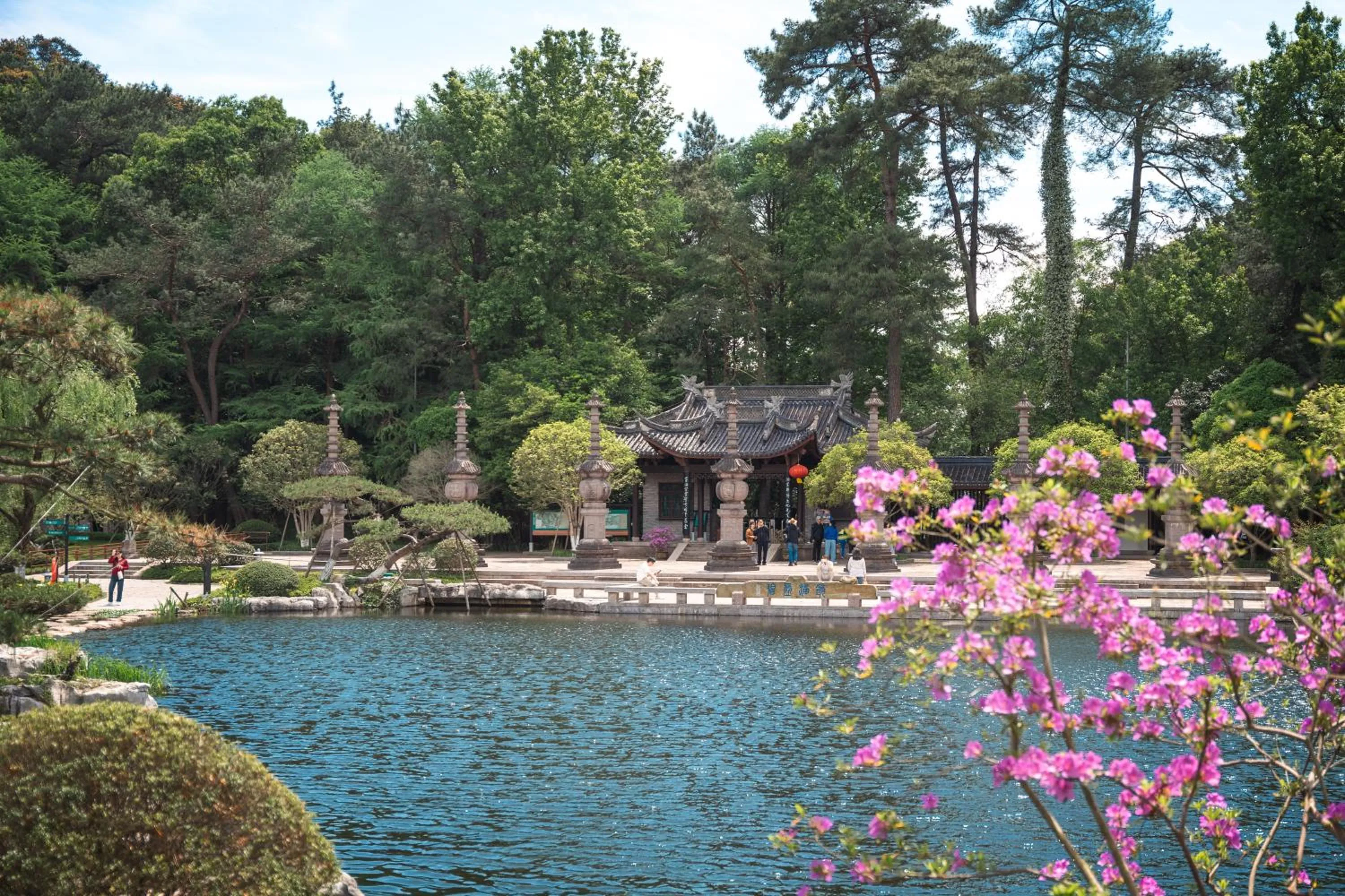Nearby landmark in SSAW Garden Hotel Ningbo Xikou