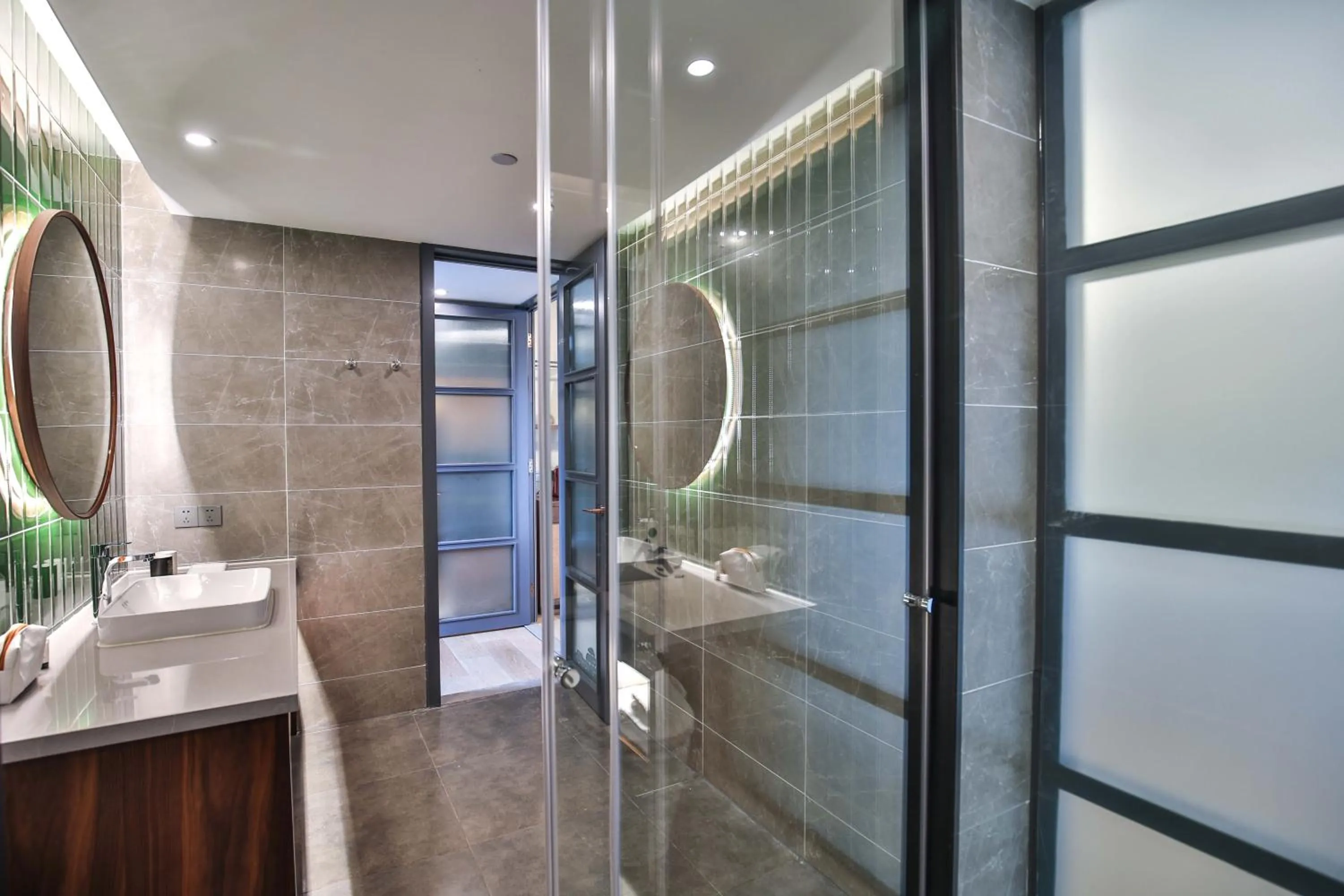 Bathroom in SSAW Garden Hotel Ningbo Xikou