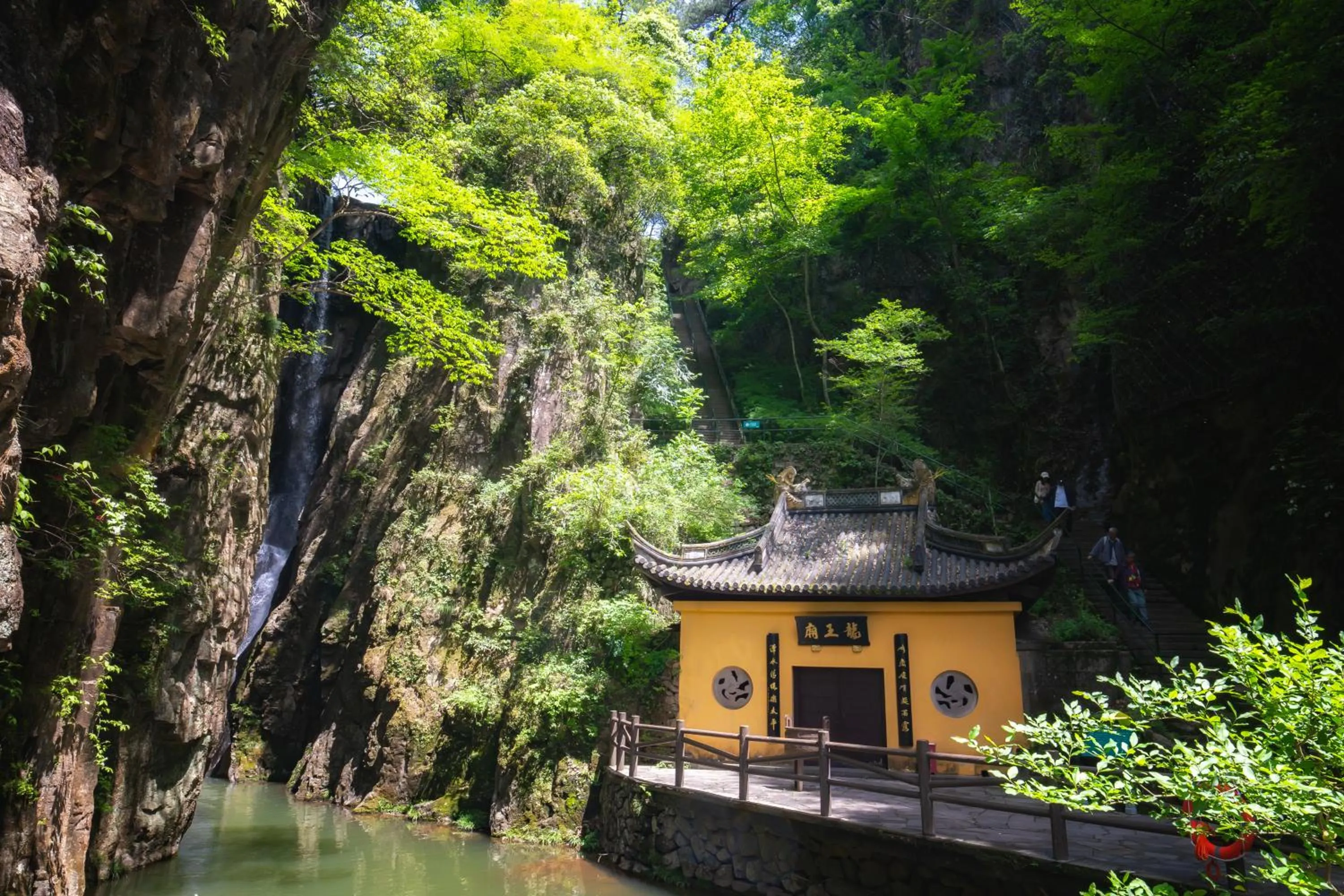 Nearby landmark in SSAW Garden Hotel Ningbo Xikou