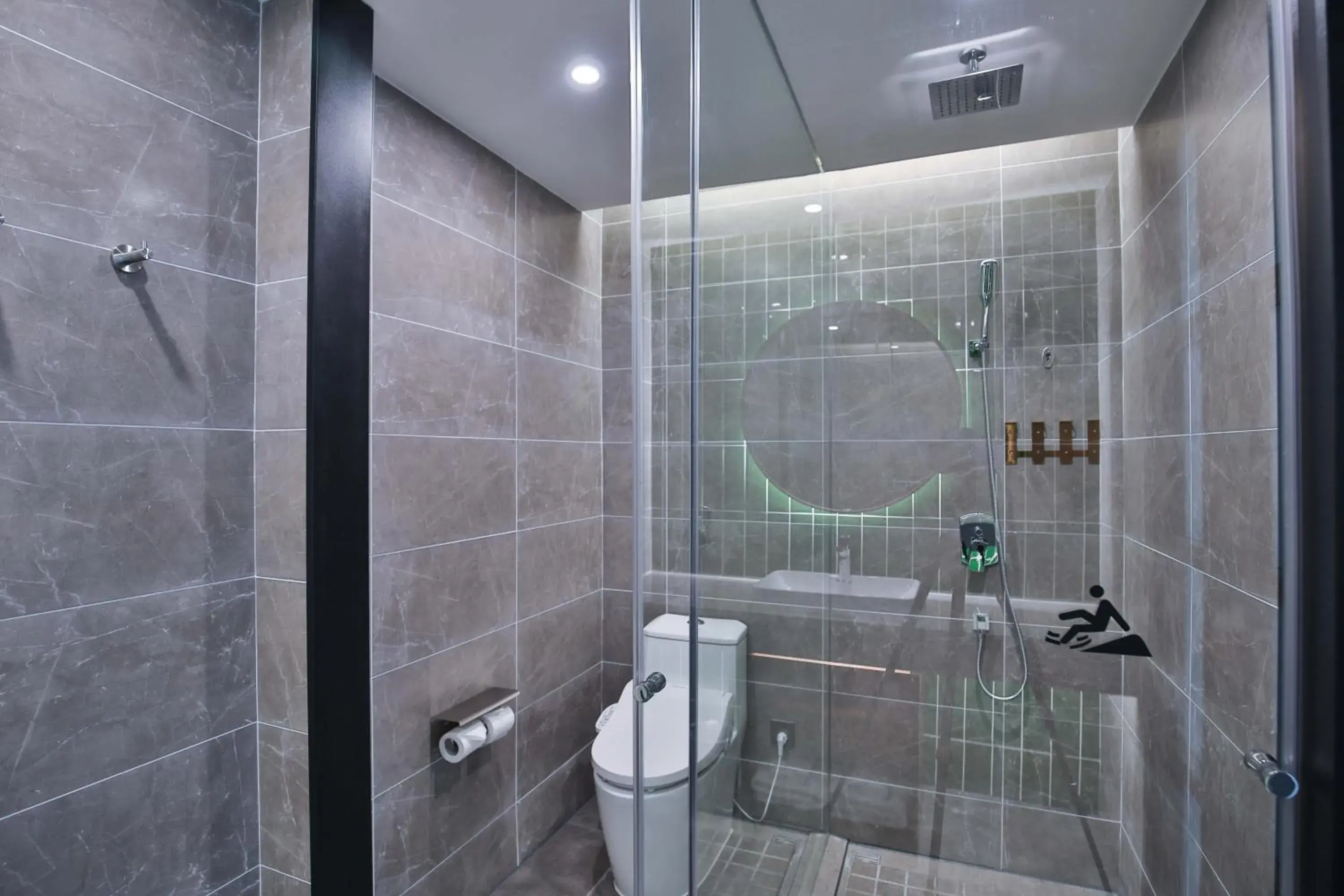 Deluxe Double Room with Shower in SSAW Garden Hotel Ningbo Xikou Deluxe Double Room with Shower in SSAW Garden Hotel Ningbo Xikou