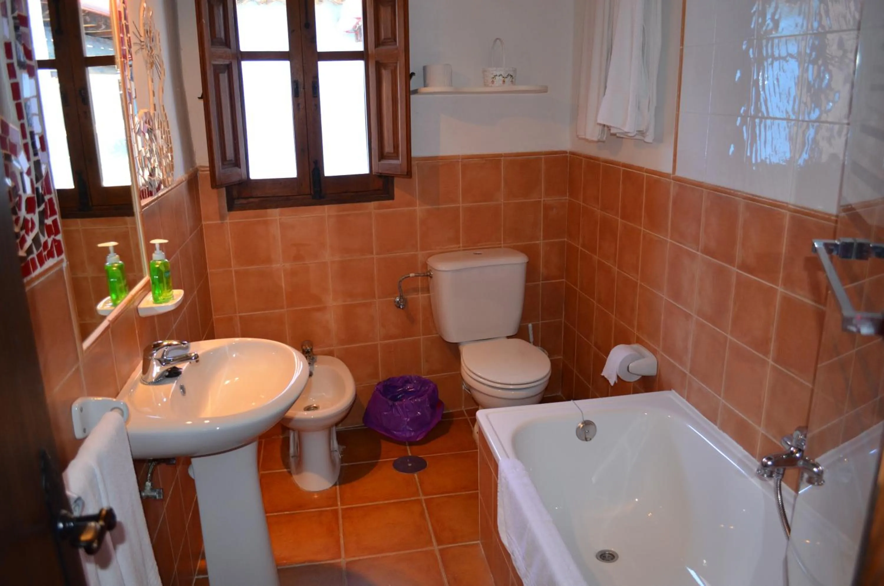 Shower in Hotel Restaurante Bandolero