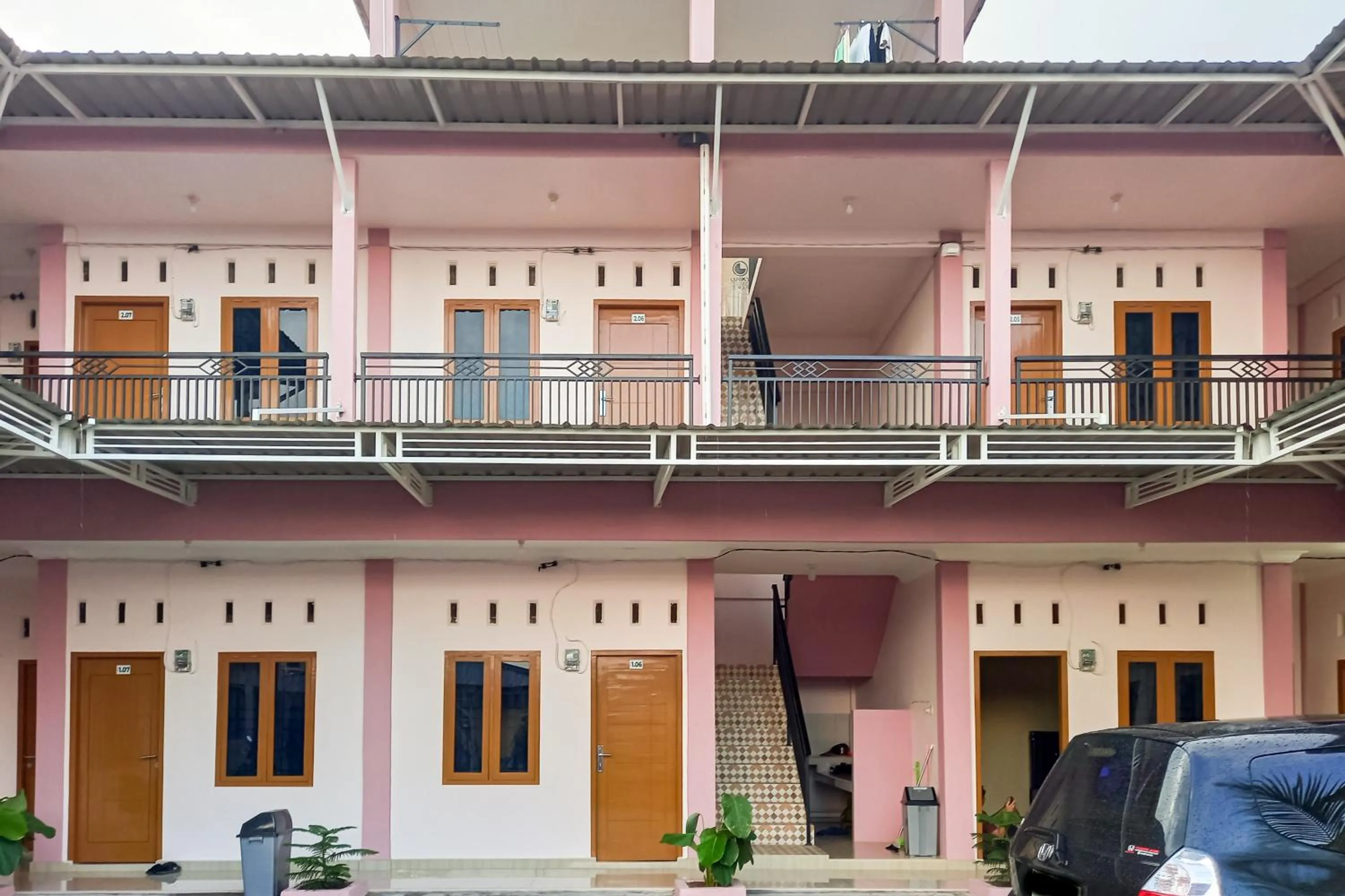 Property building in RedDoorz Syariah near JBC Jambi