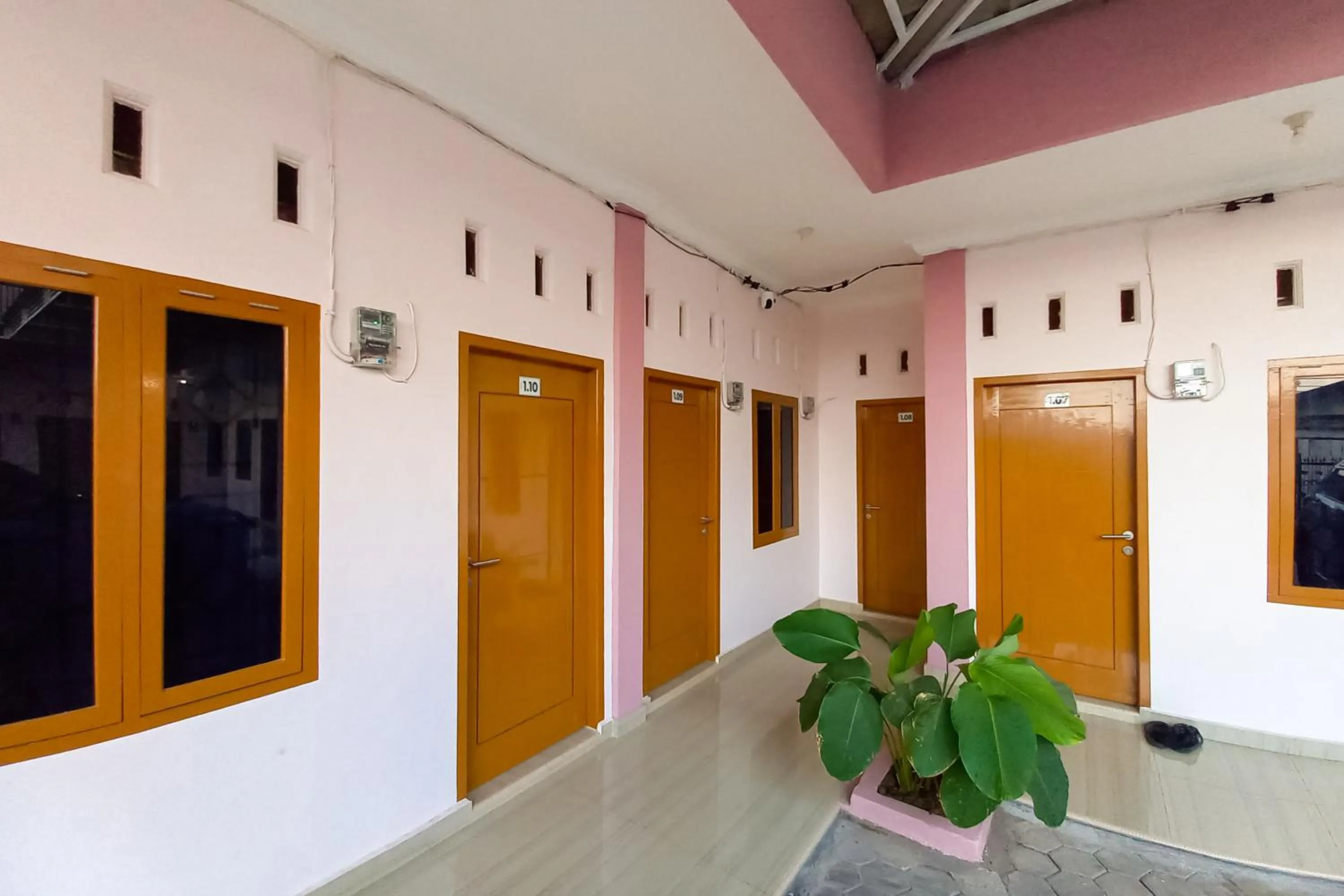 Property building in RedDoorz Syariah near JBC Jambi