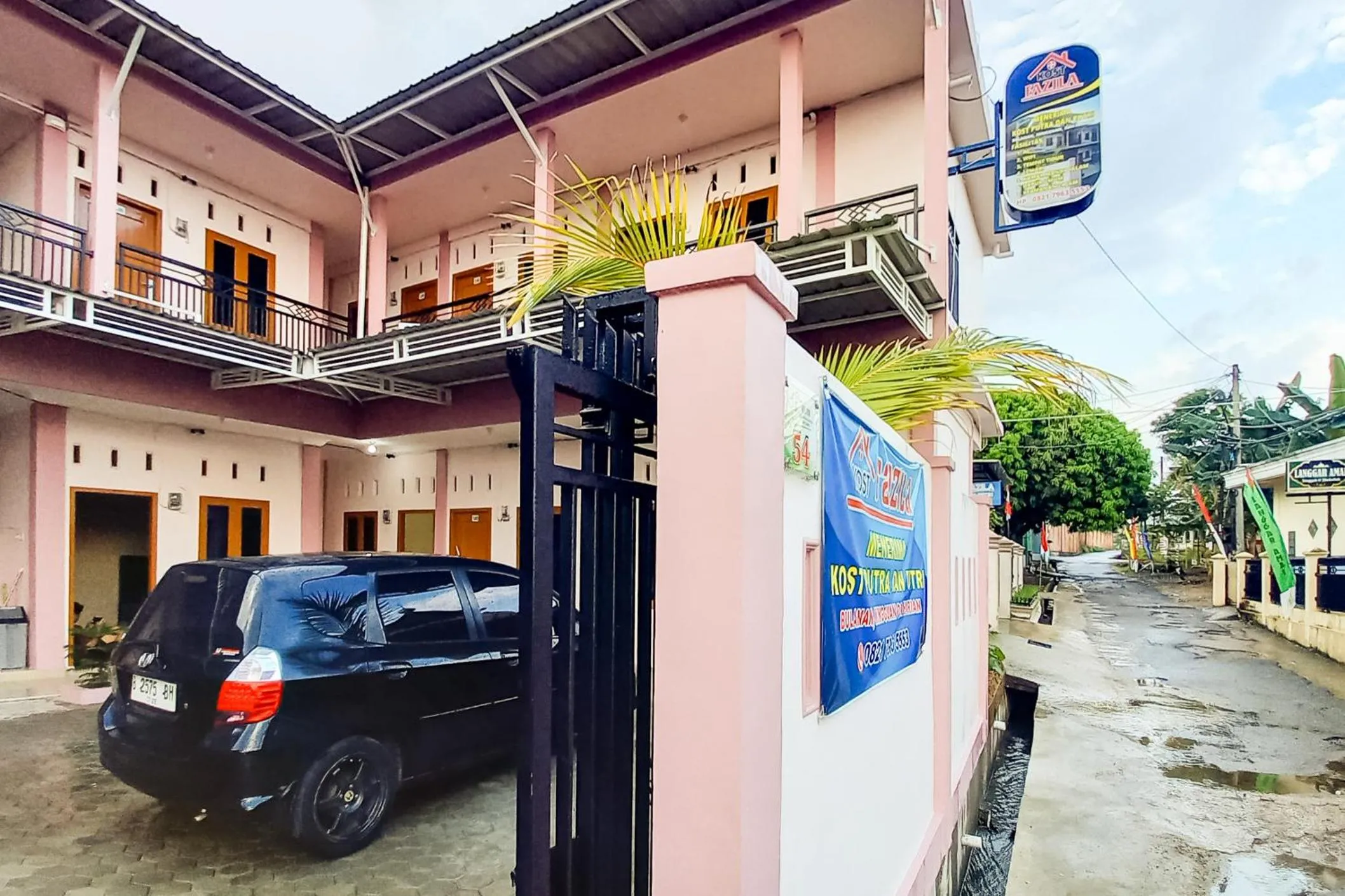 Property building in RedDoorz Syariah near JBC Jambi