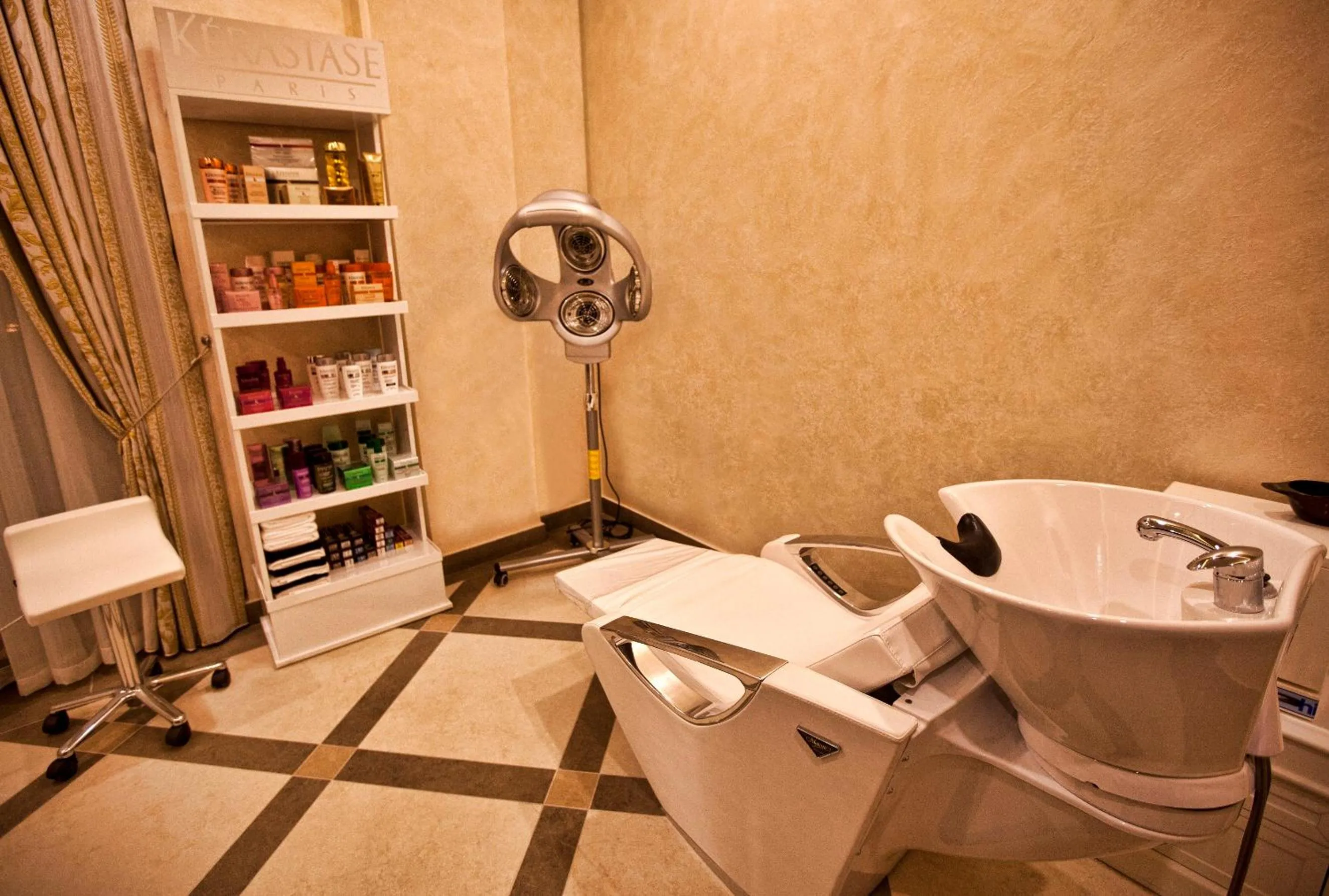 Spa and wellness centre/facilities in Multi Grand Pharaon Hotel