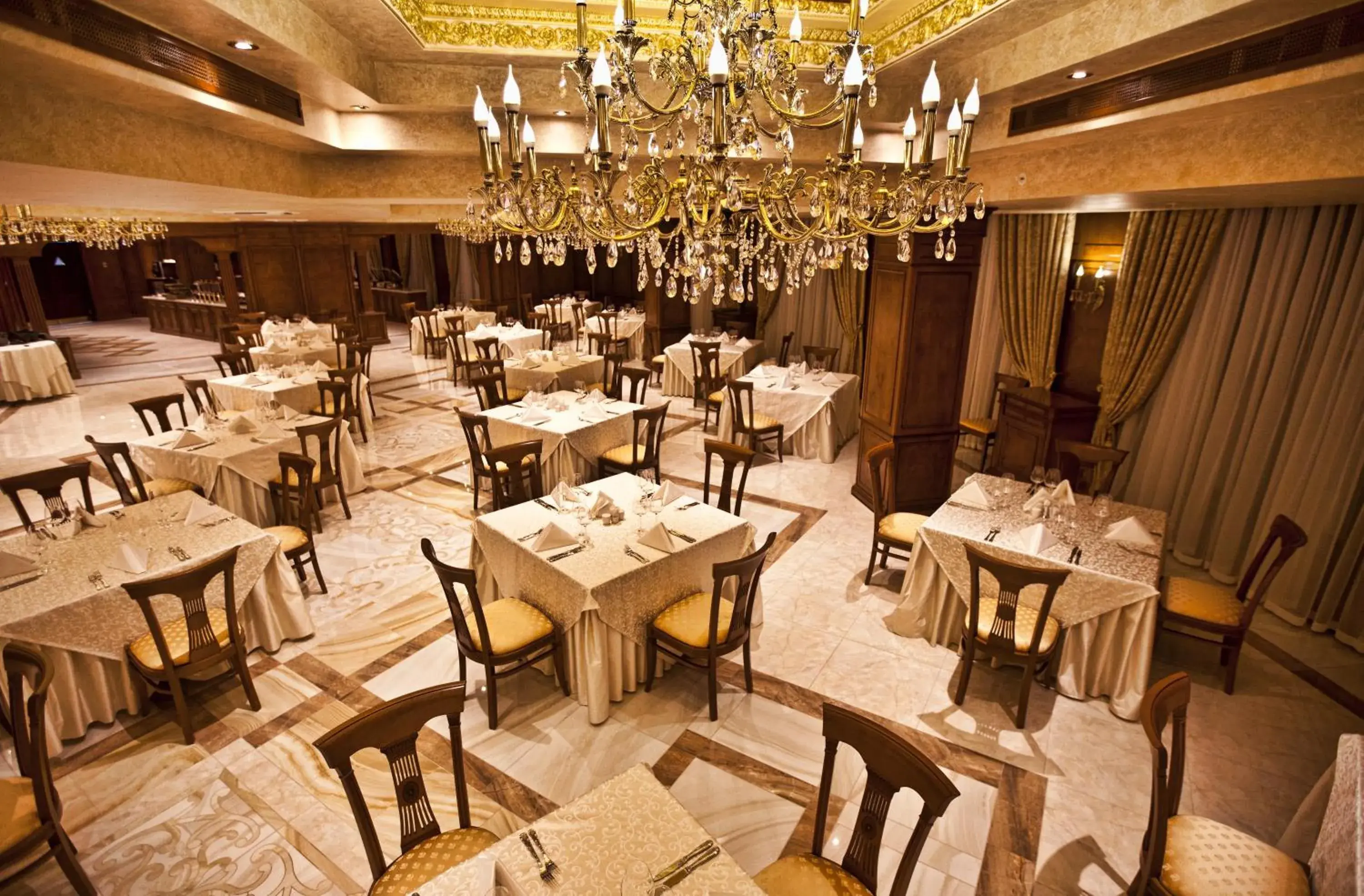 Restaurant/places to eat in Multi Grand Pharaon Hotel Restaurant/places to eat in Multi Grand Pharaon Hotel
