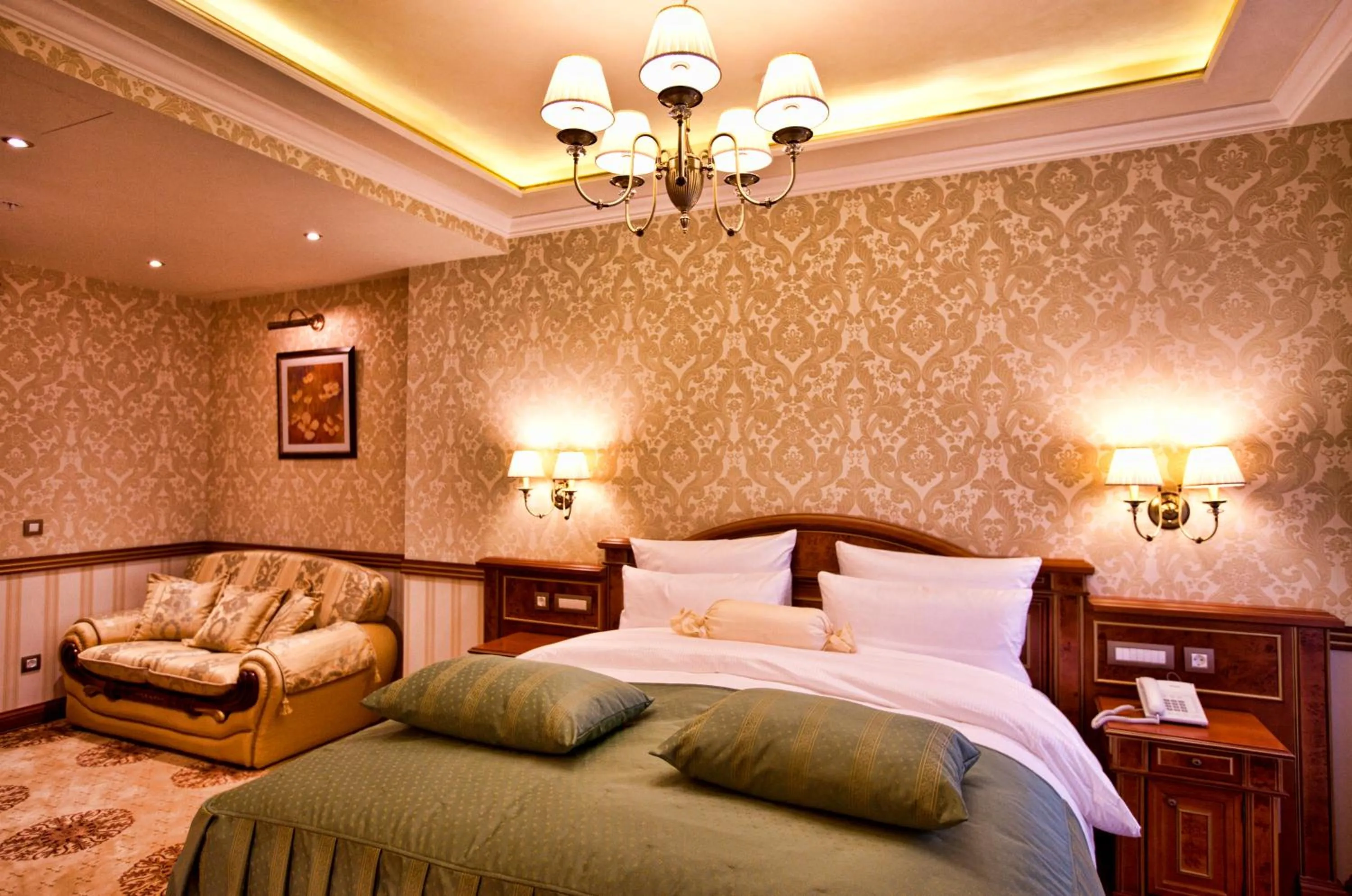 Bedroom, Bed in Multi Grand Pharaon Hotel