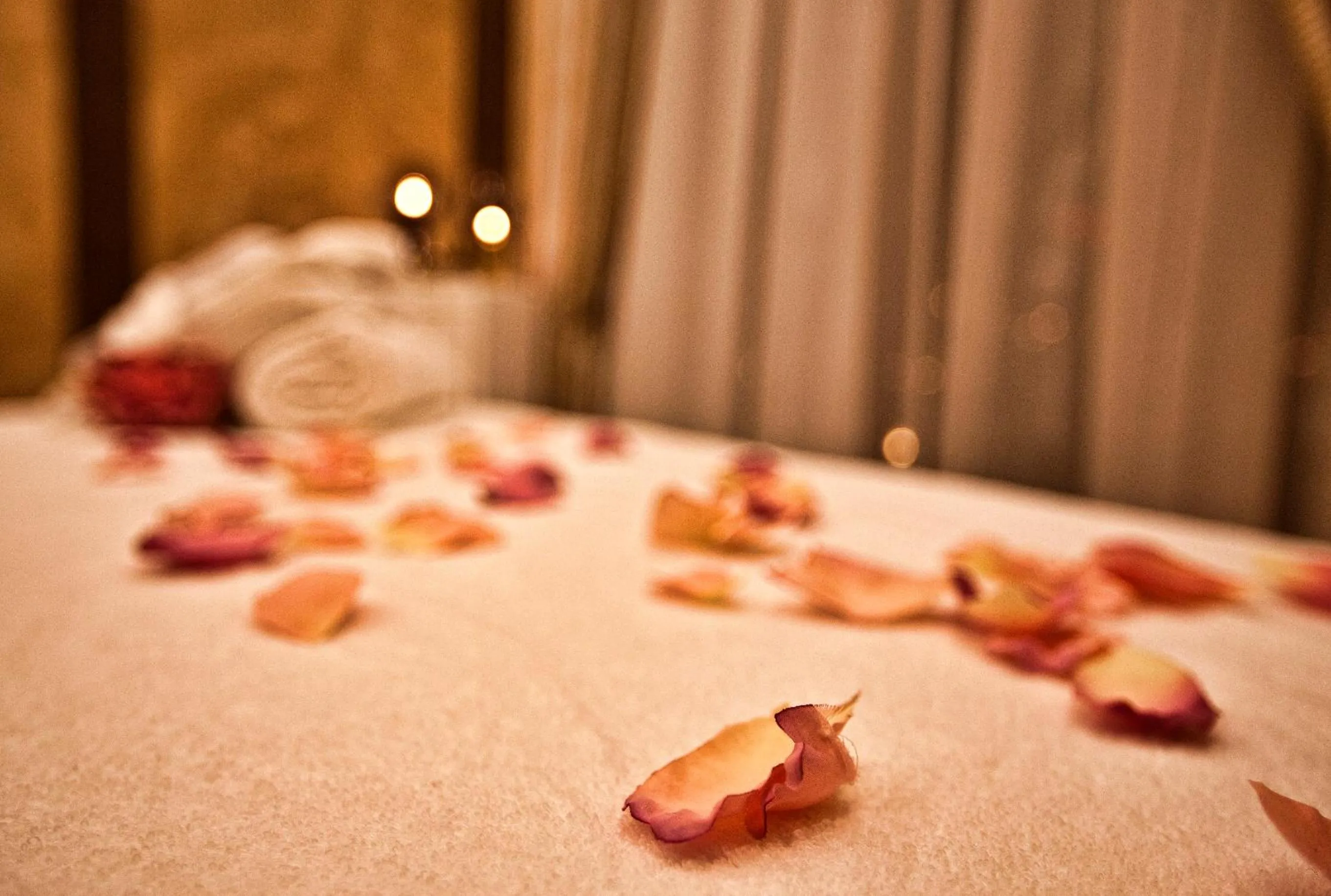 Spa and wellness centre/facilities, Bed in Multi Grand Pharaon Hotel