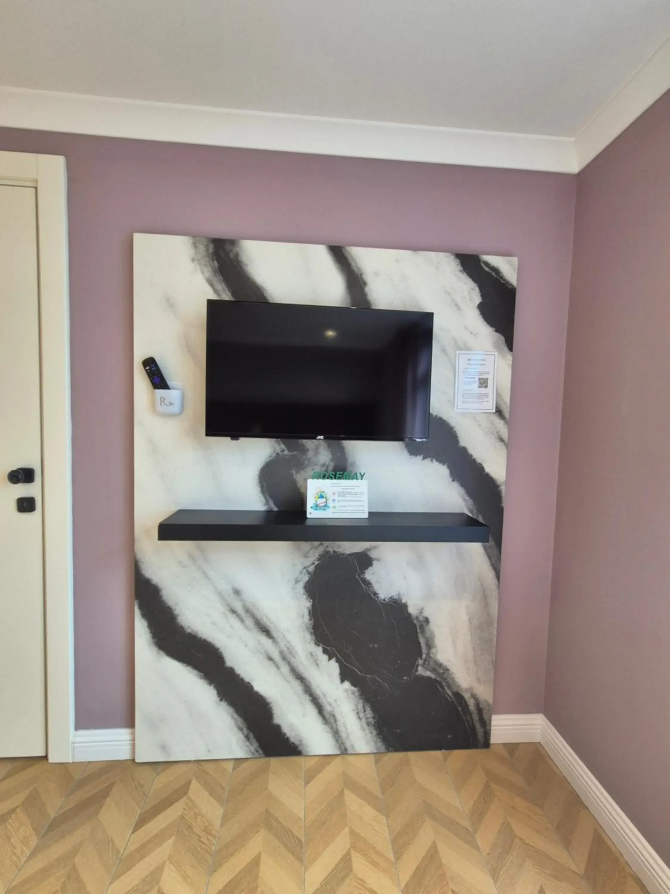 Twin Room in Rosemay Boutique Hotel Near Heathrow Airport Twin Room in Rosemay Boutique Hotel Near Heathrow Airport