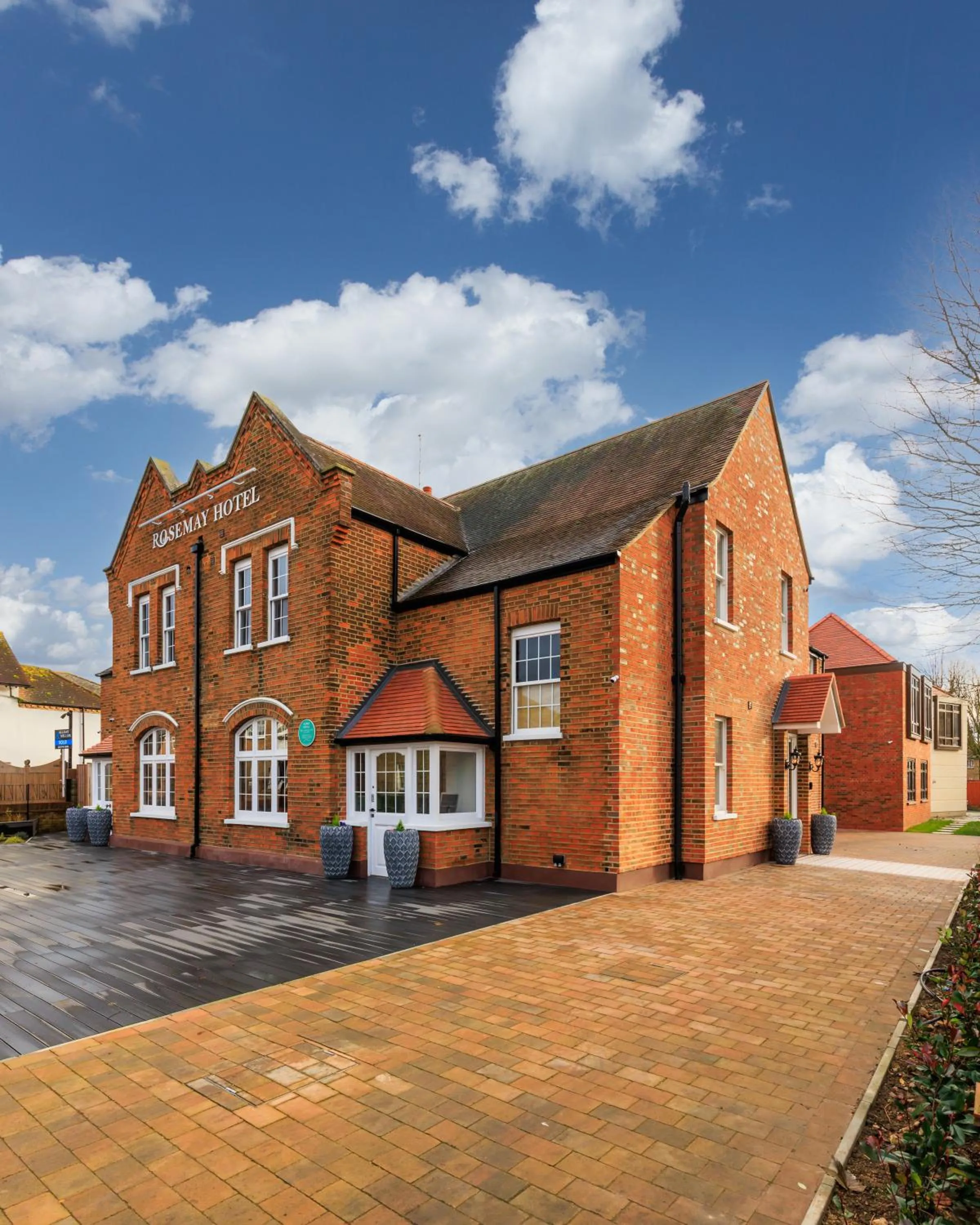 Property building in Rosemay Hotel near London Heathrow Airport