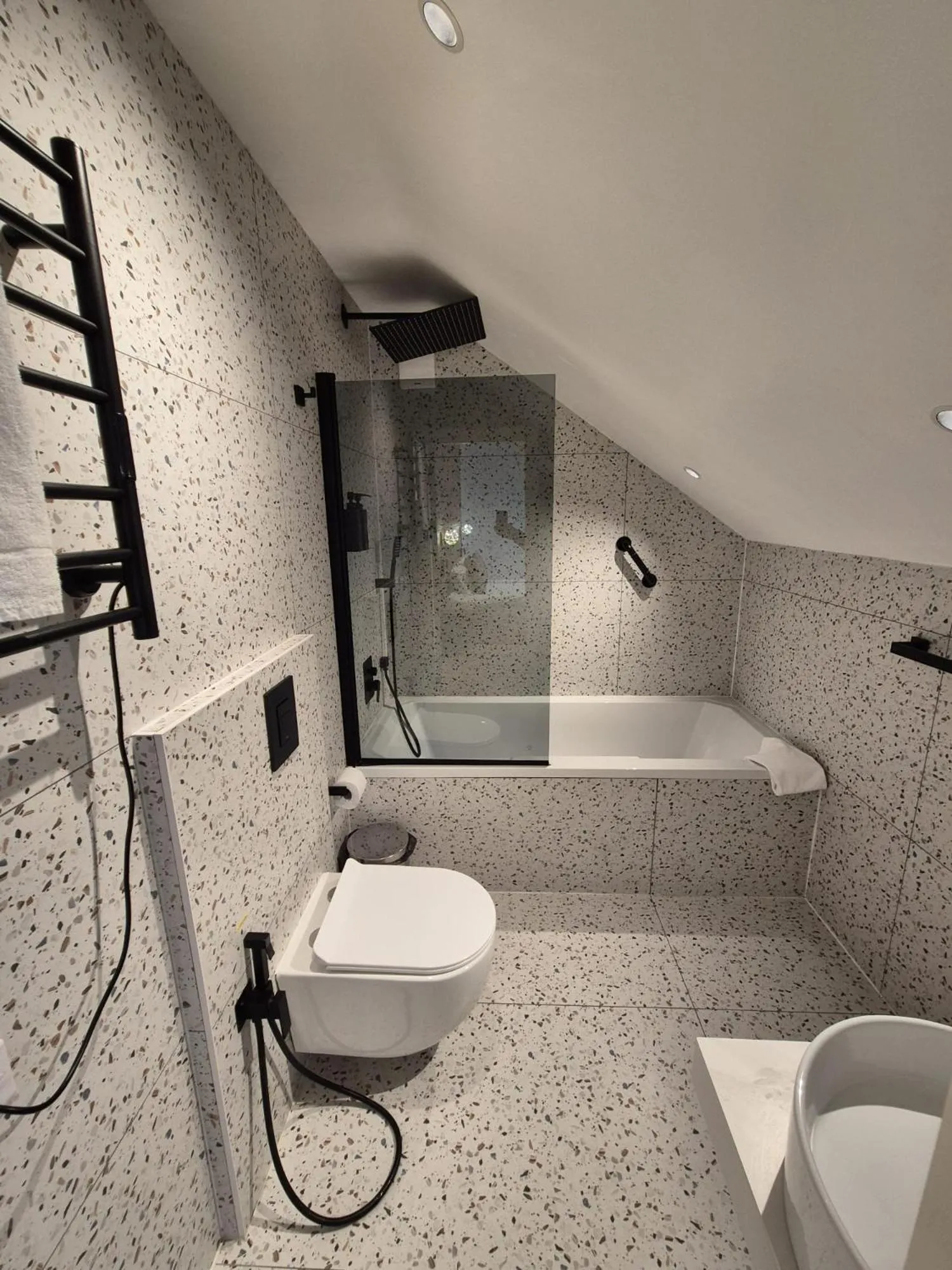 Shower in Rosemay Boutique Hotel Near Heathrow Airport