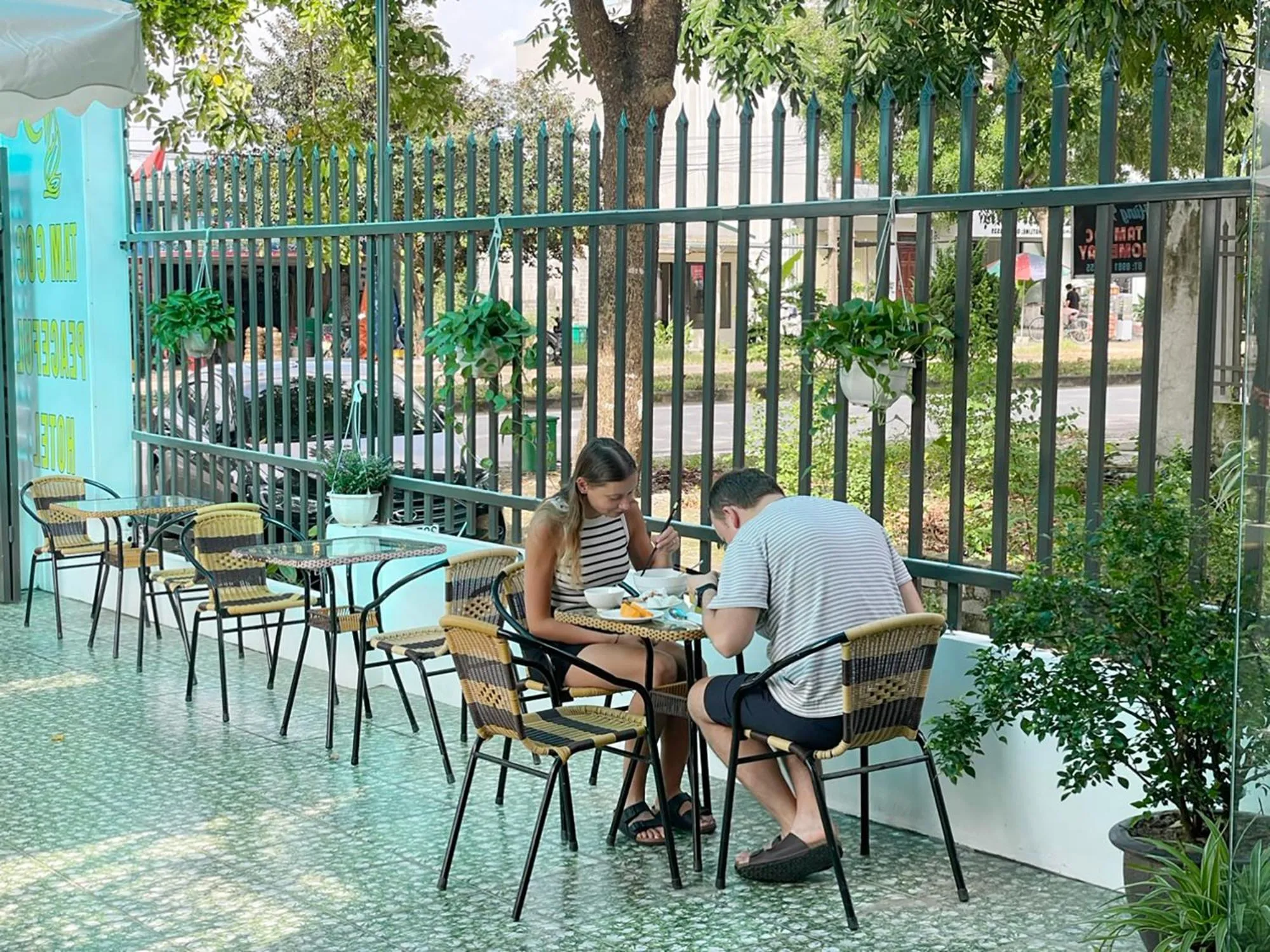 Restaurant/places to eat in Tam Coc Peaceful Hotel