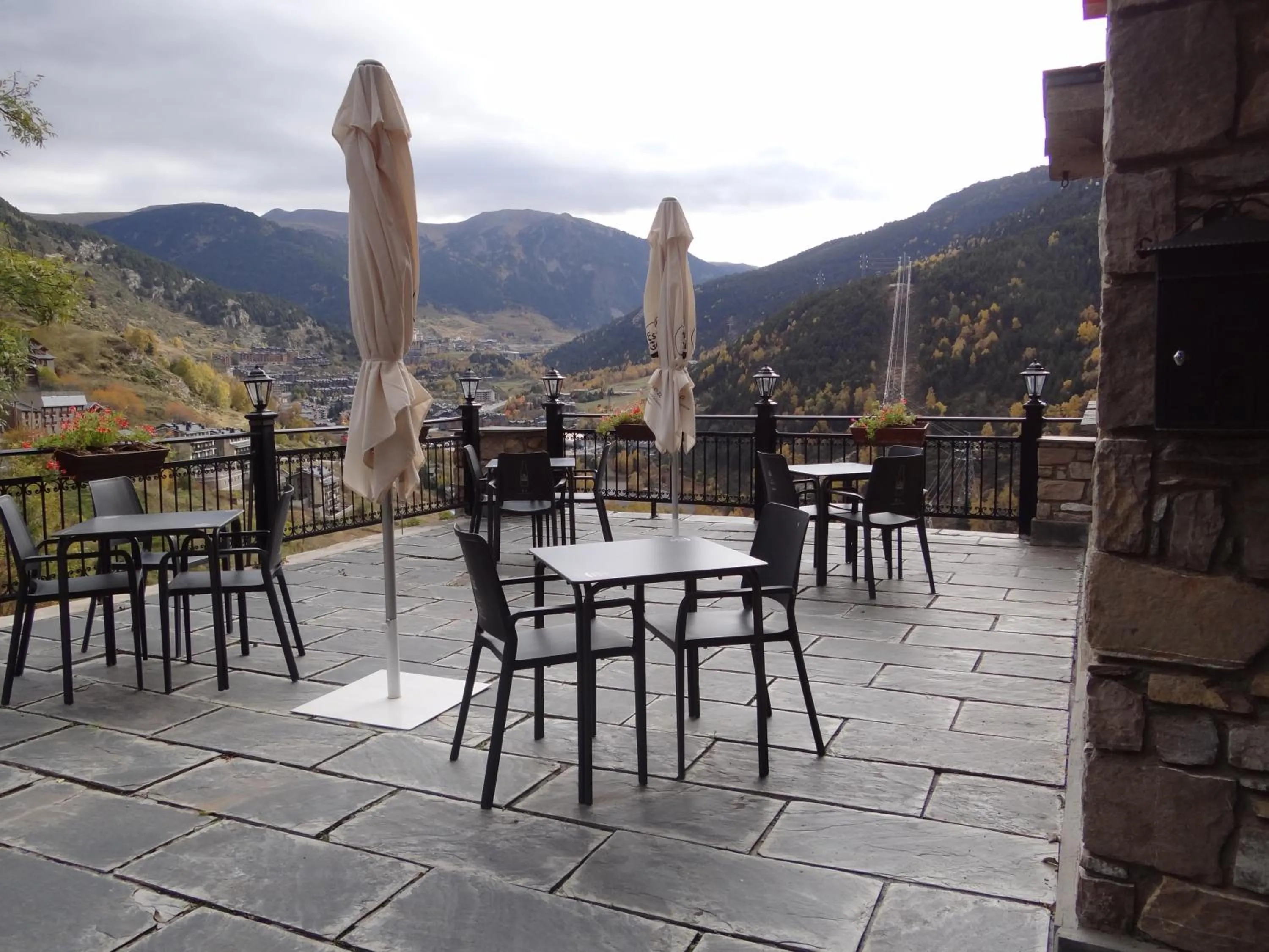 Natural landscape in Hotel Ransol