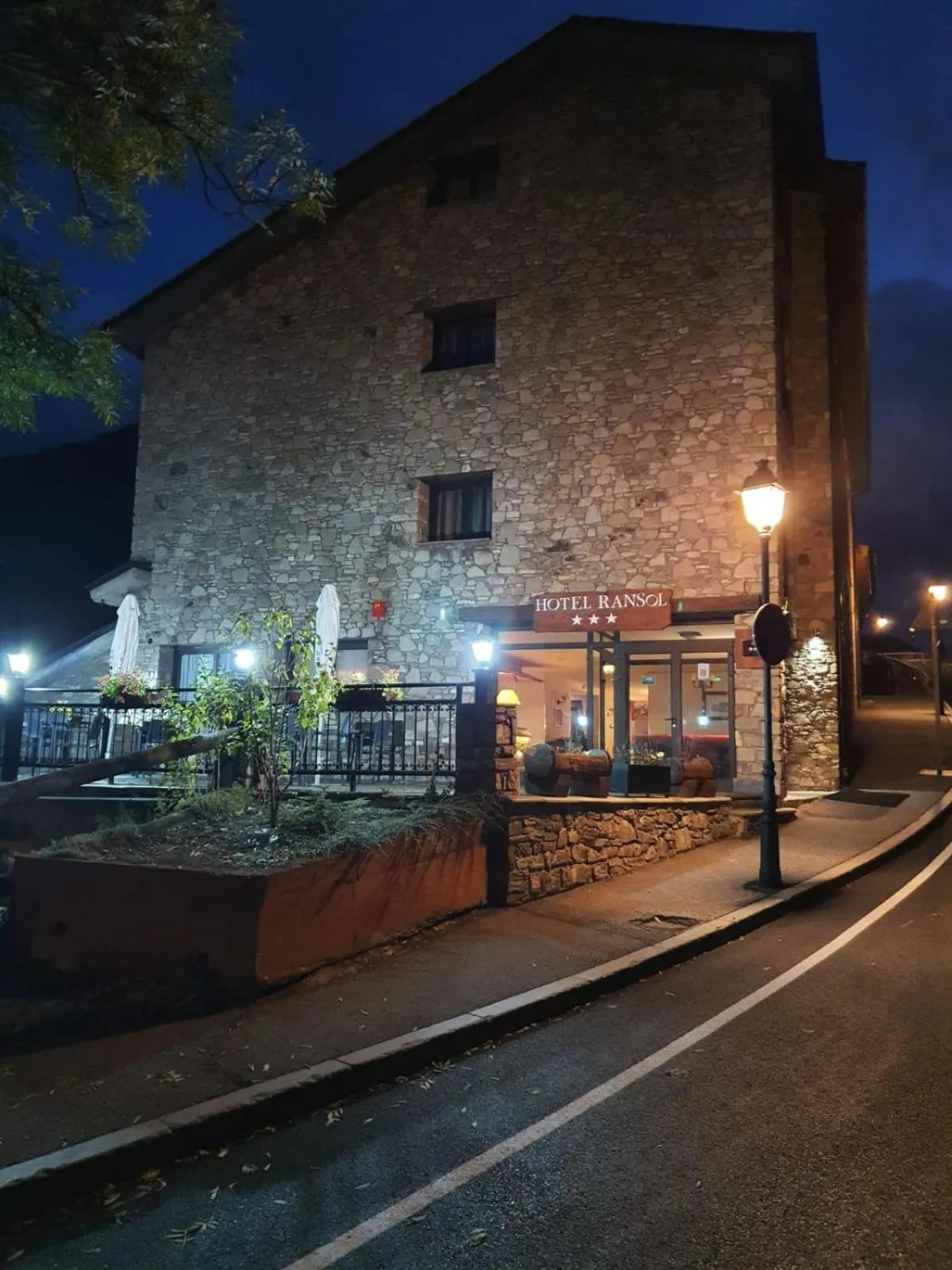 Property building in Hotel Ransol