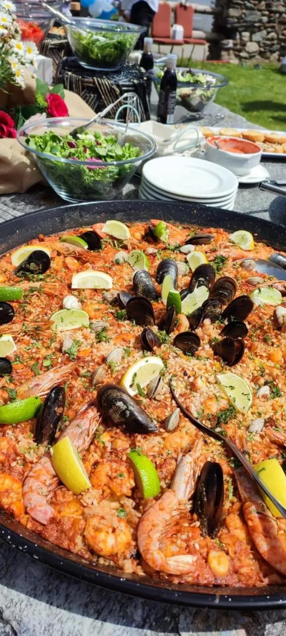 Restaurant/places to eat in Hotel Ransol