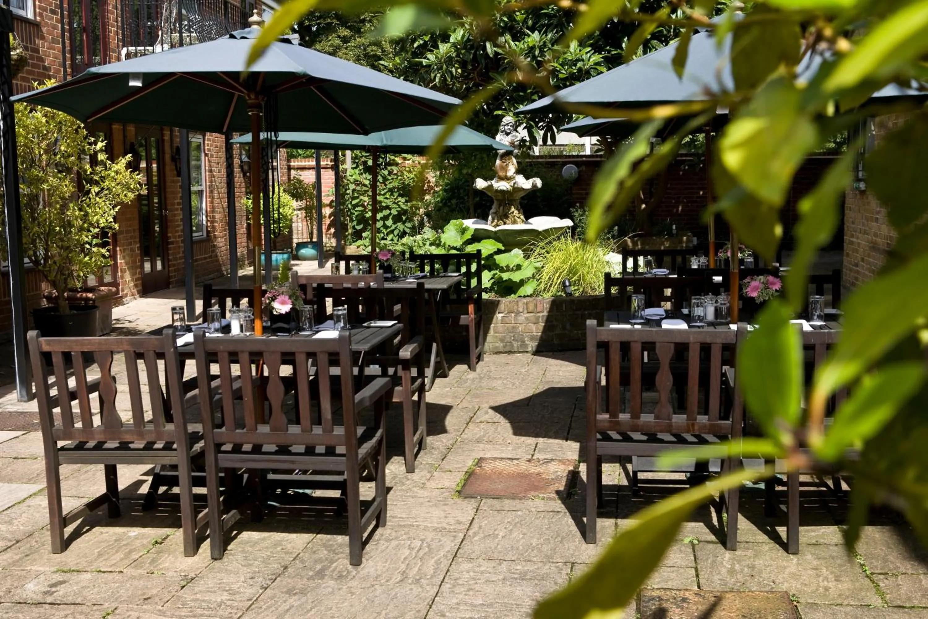 Restaurant/places to eat in Cotswold Lodge Hotel