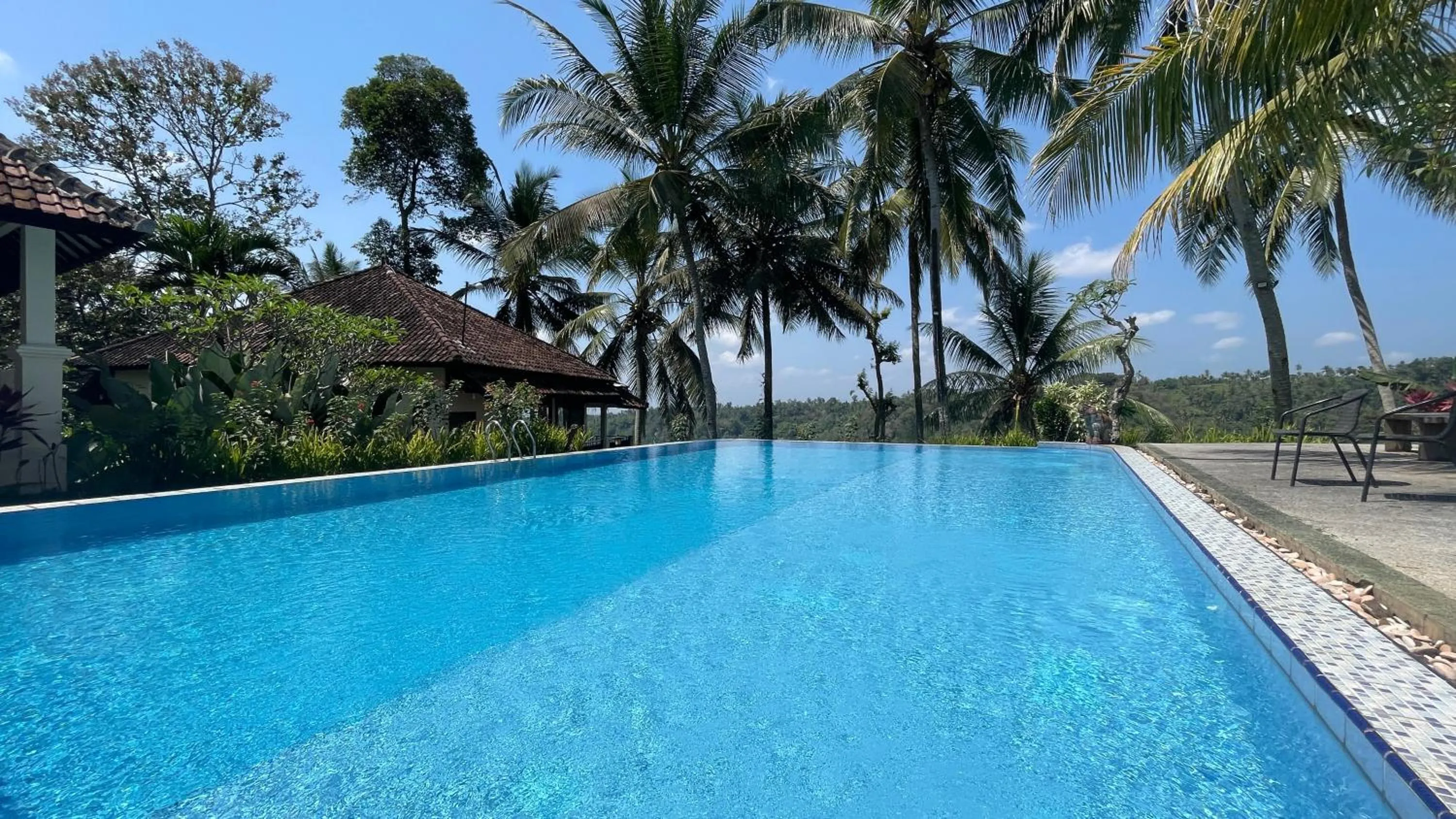 Swimming pool in Domisili Ijen Cliff By Fays Hospitality