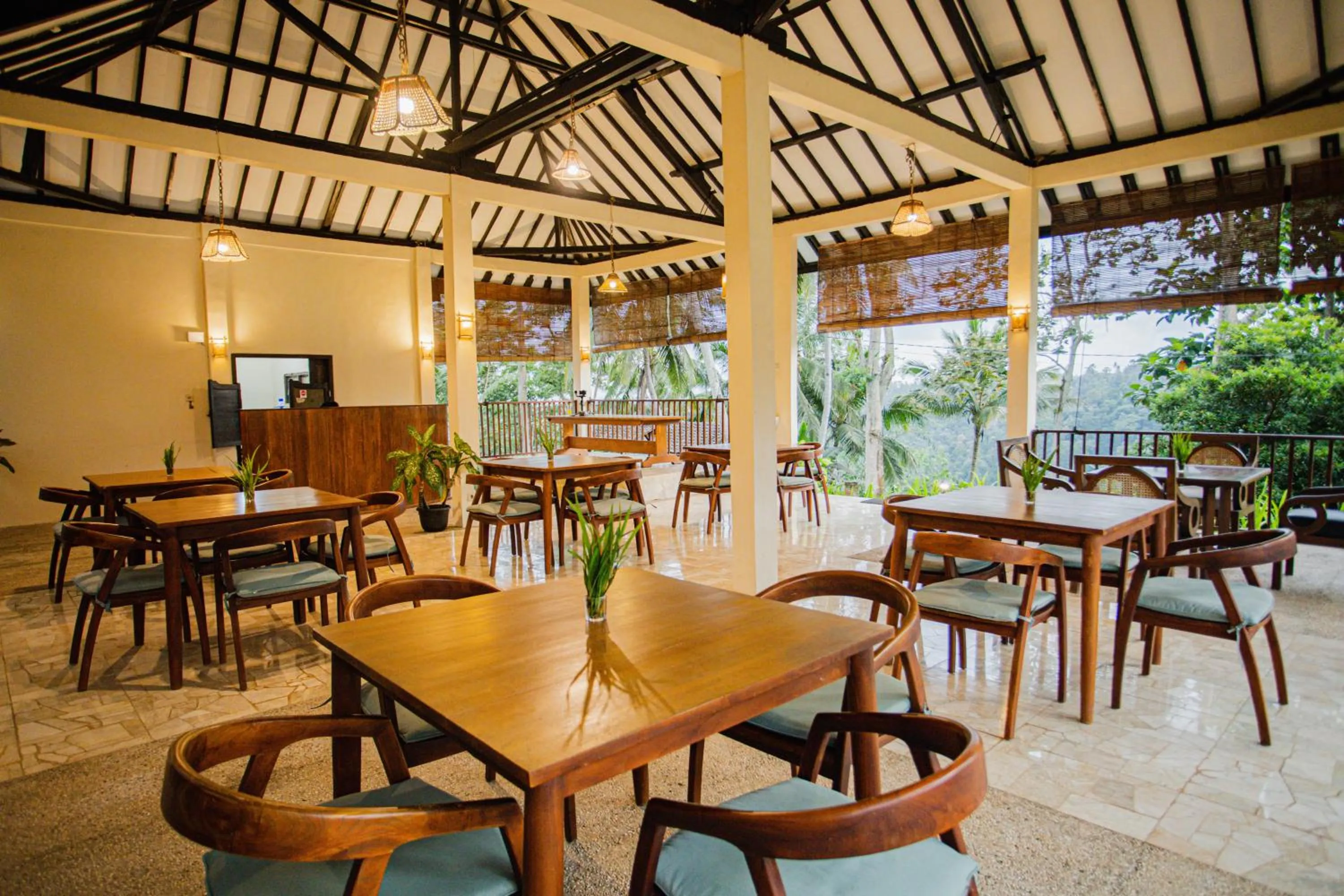 Restaurant/places to eat in Domisili Ijen Cliff By Fays Hospitality