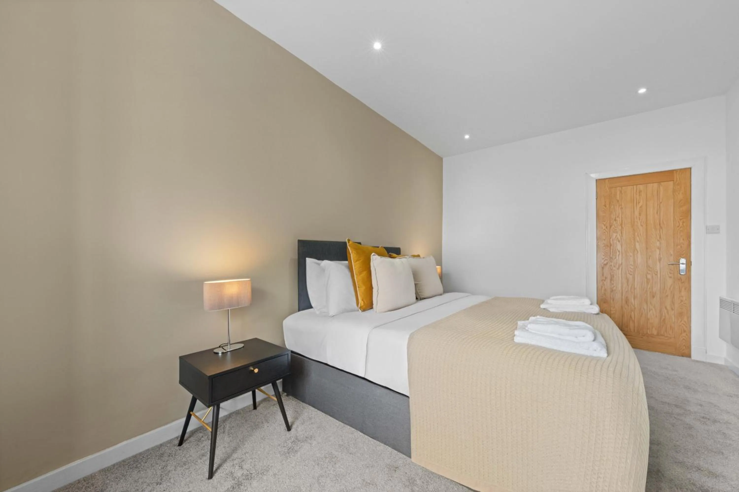 The Manor - Beachwalk Apartments
