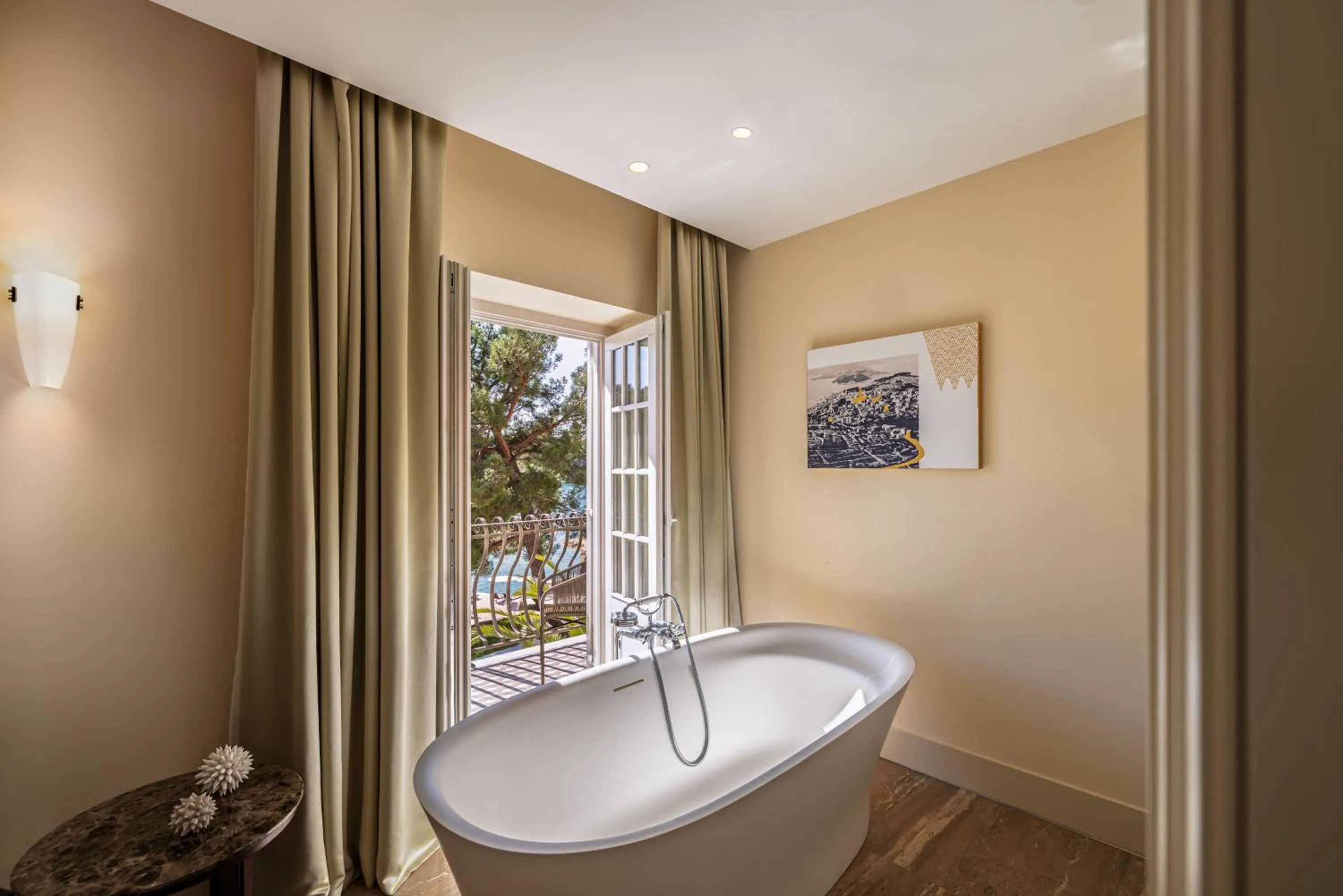 Bedroom in Boutique Hotel Alhambra