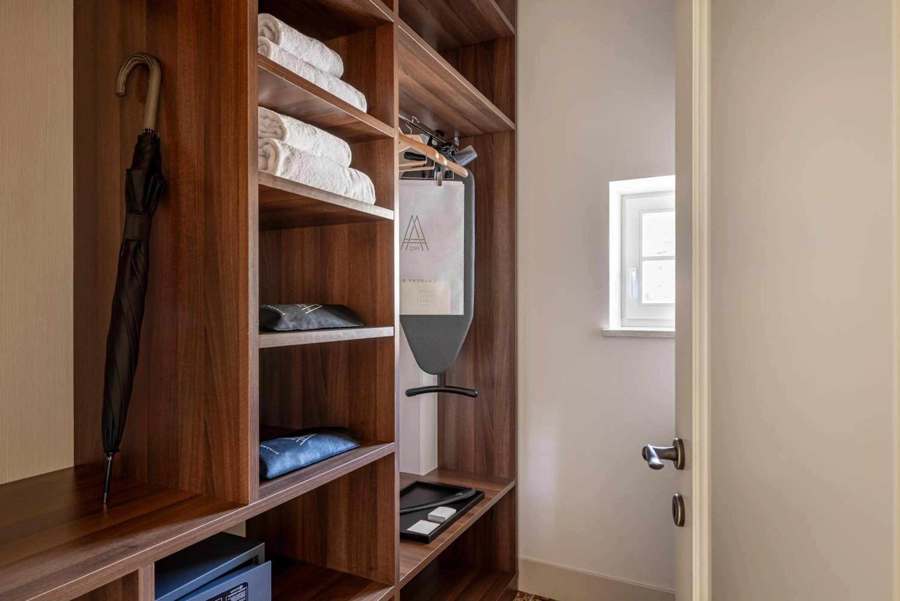 wardrobe in Boutique Hotel Alhambra