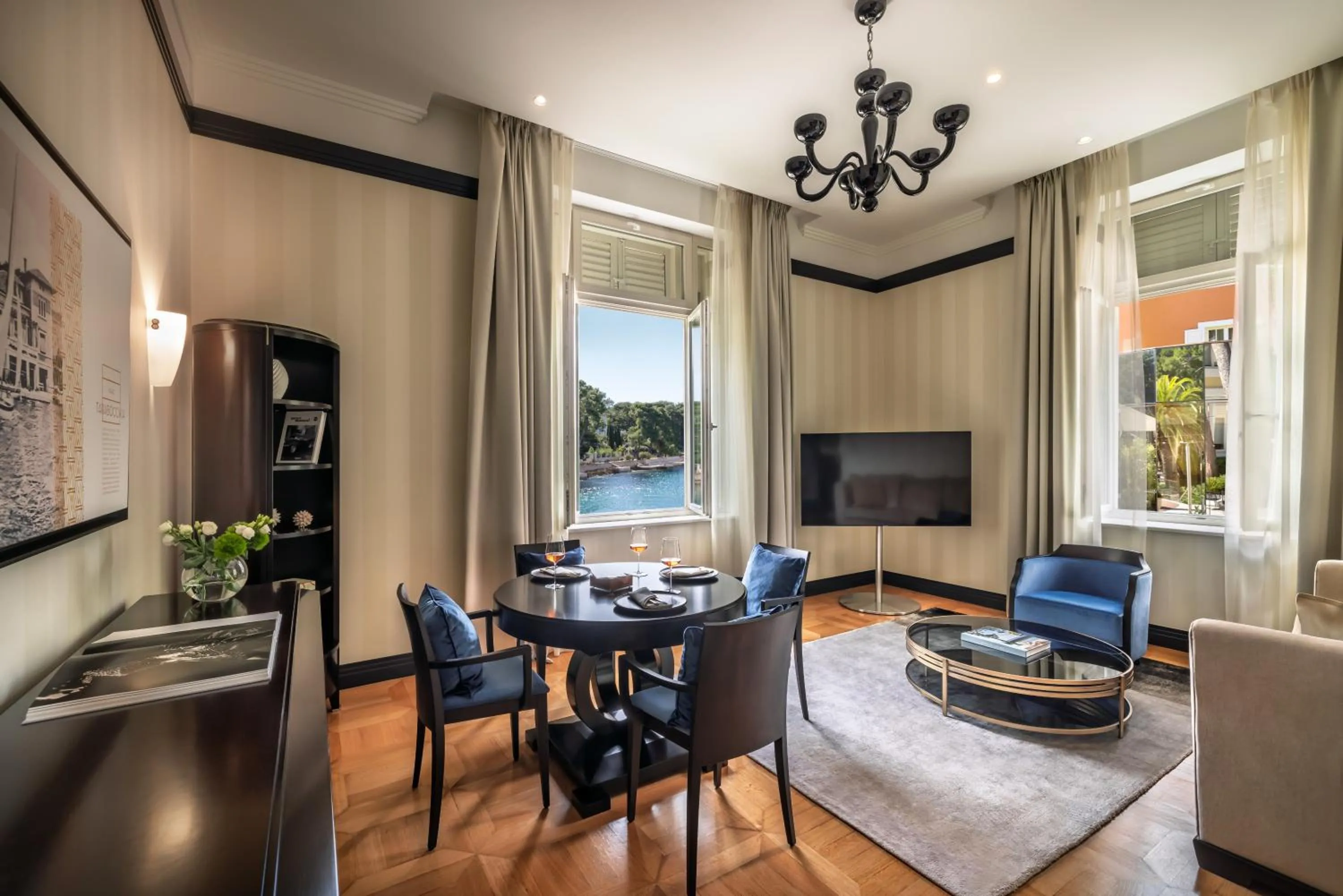 TV and multimedia in Boutique Hotel Alhambra