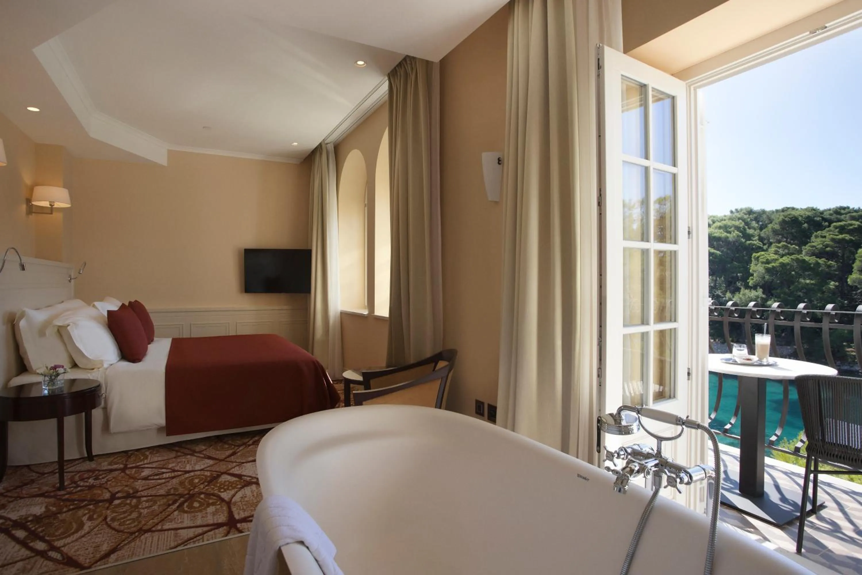 Bed in Boutique Hotel Alhambra