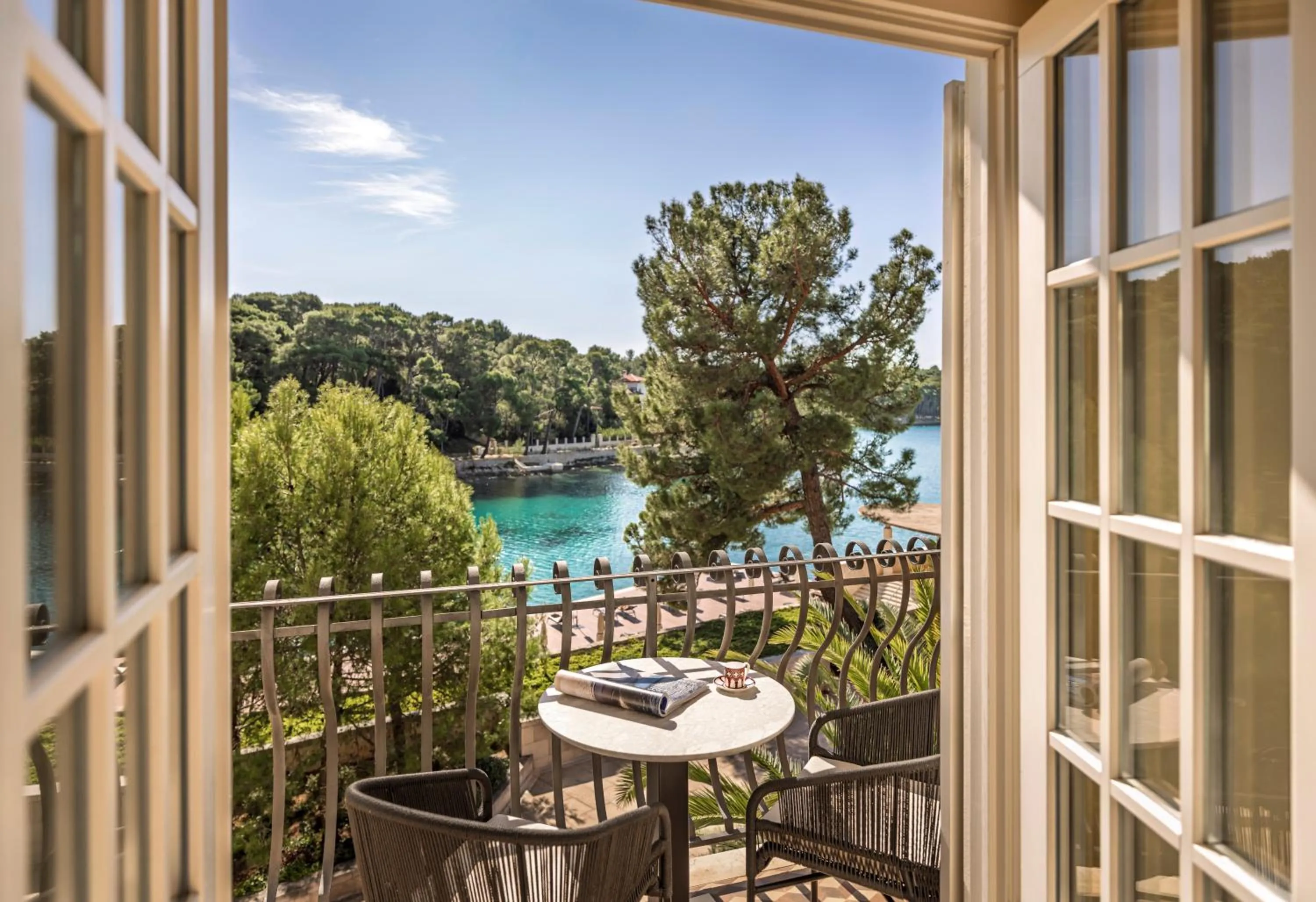 Day in Boutique Hotel Alhambra