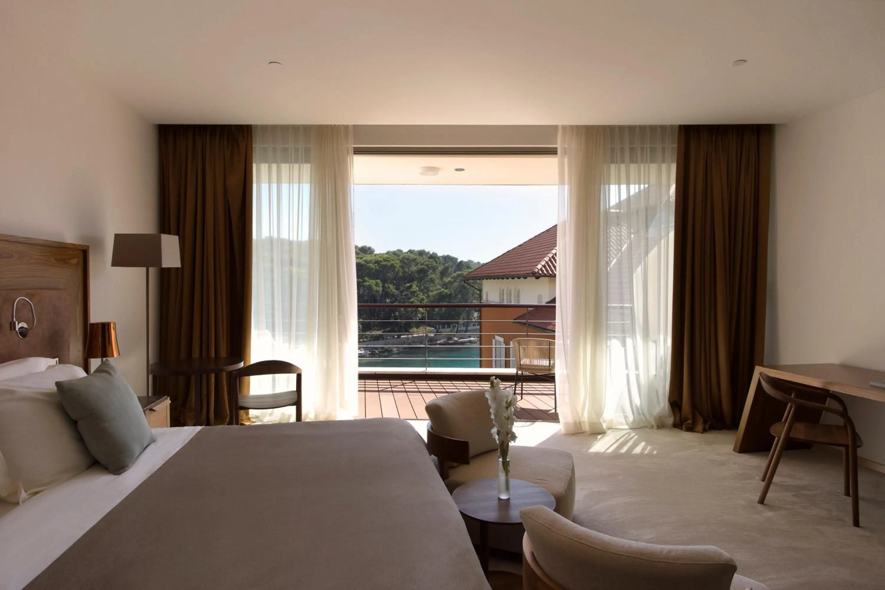 Suite with Sea View in Boutique Hotel Alhambra