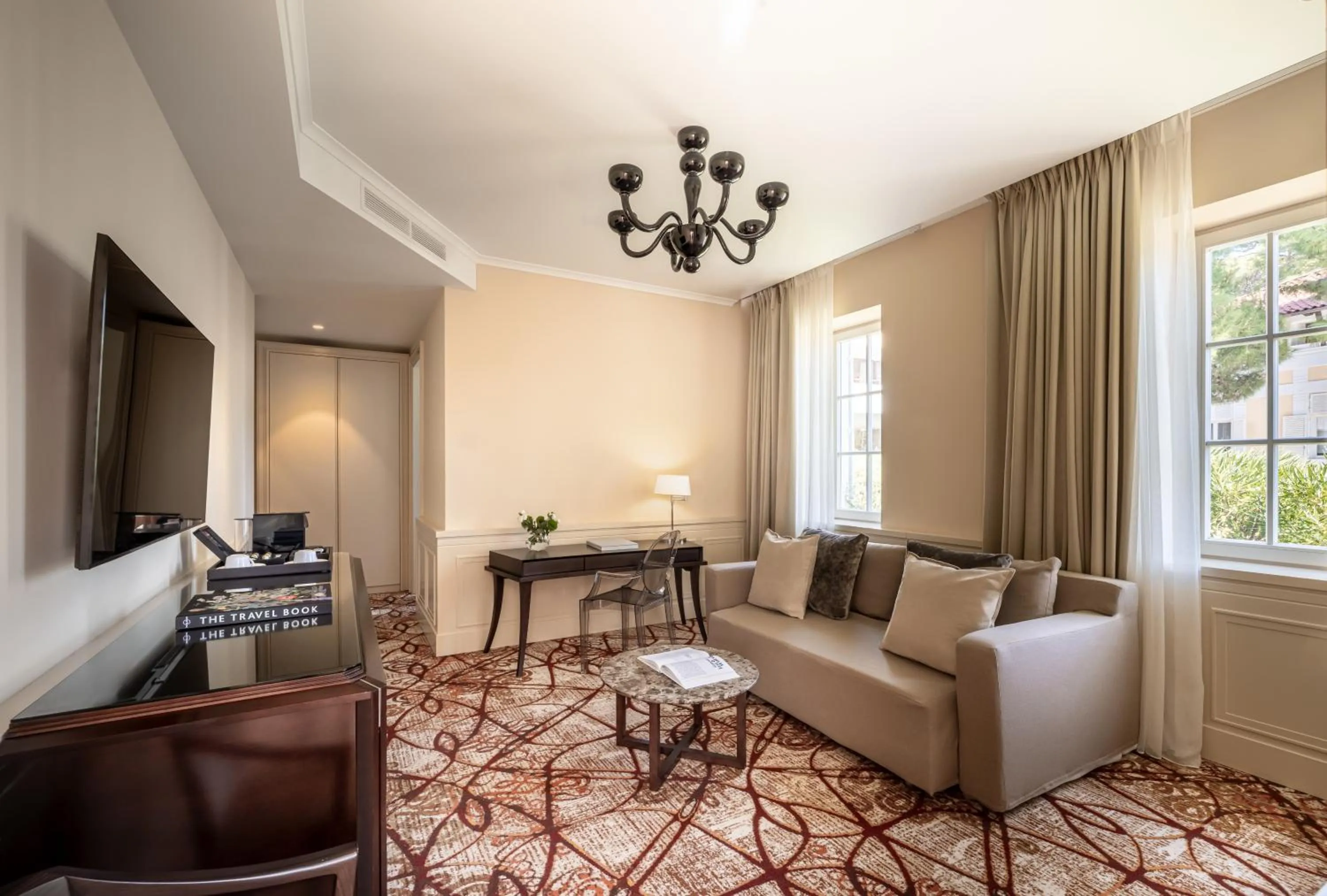 TV and multimedia in Boutique Hotel Alhambra