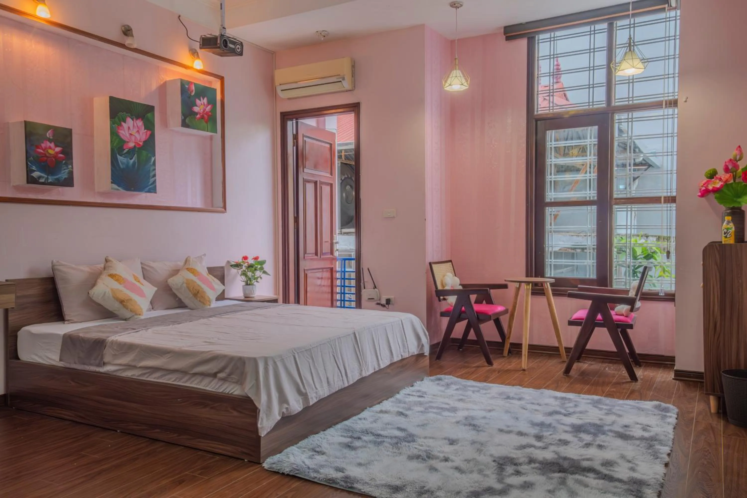 Photo of the whole room in La Sen Westlake Tay Ho Homestay