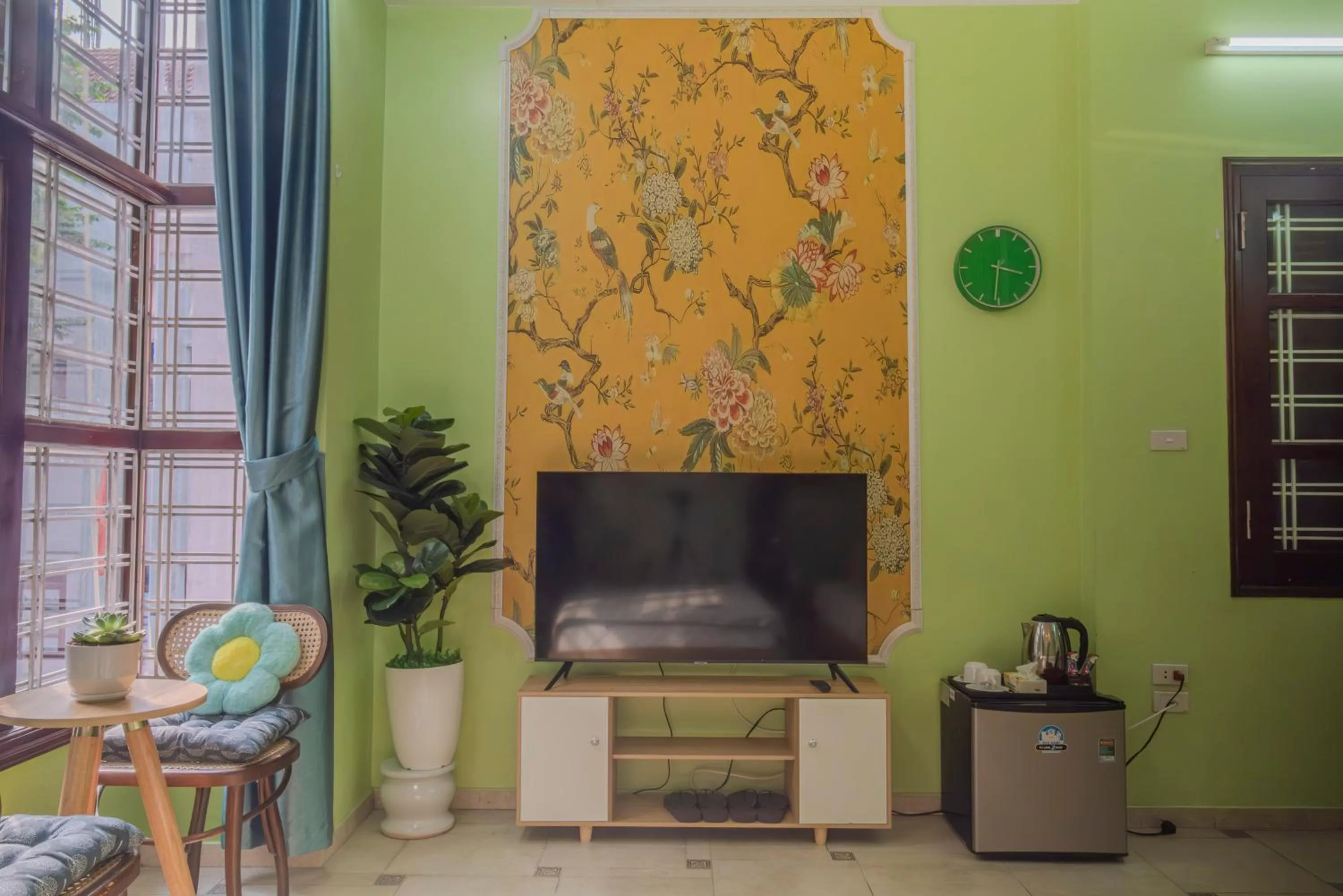 TV and multimedia in La Sen Westlake Tay Ho Homestay