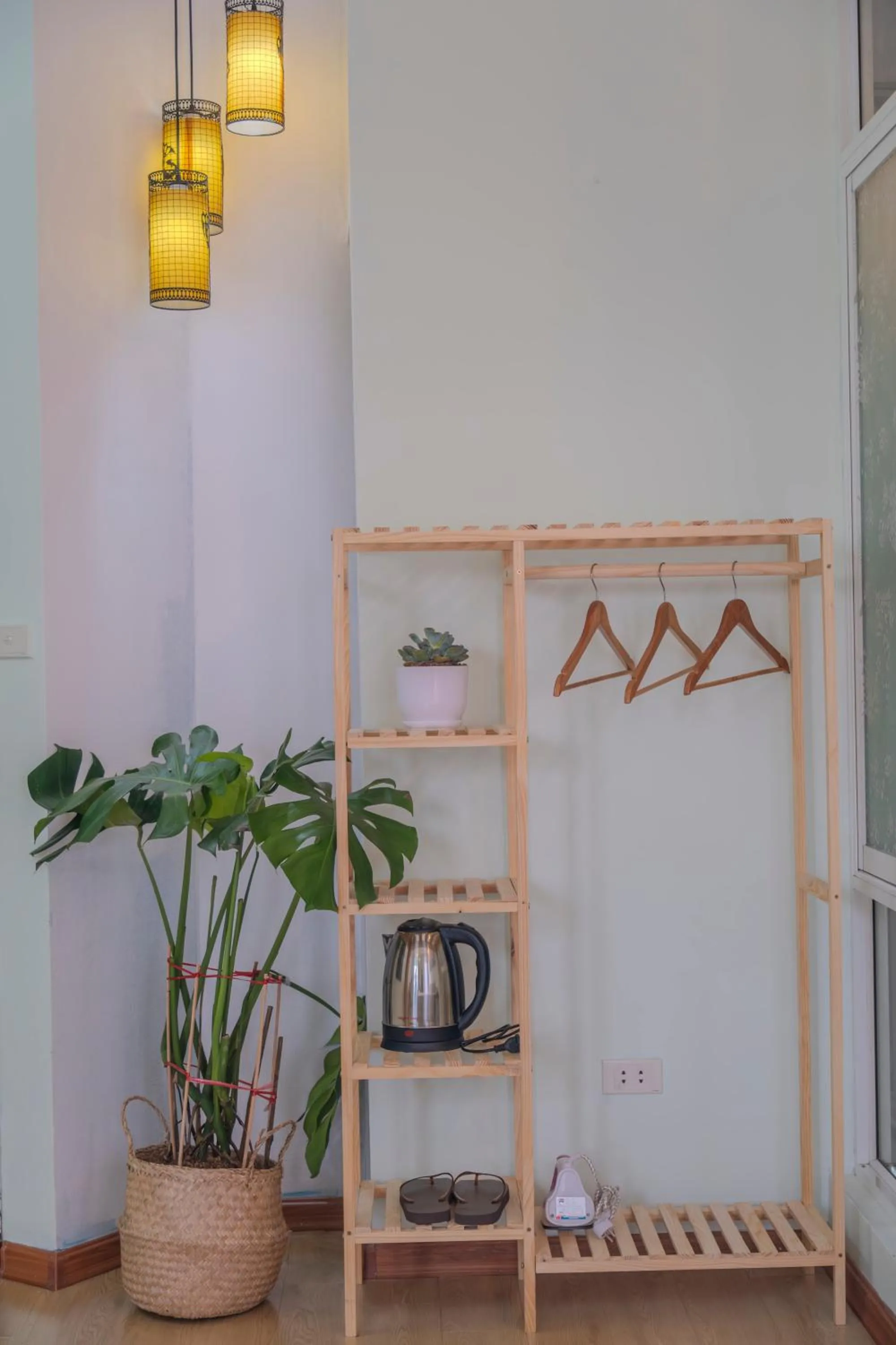 Property building in La Sen Westlake Tay Ho Homestay