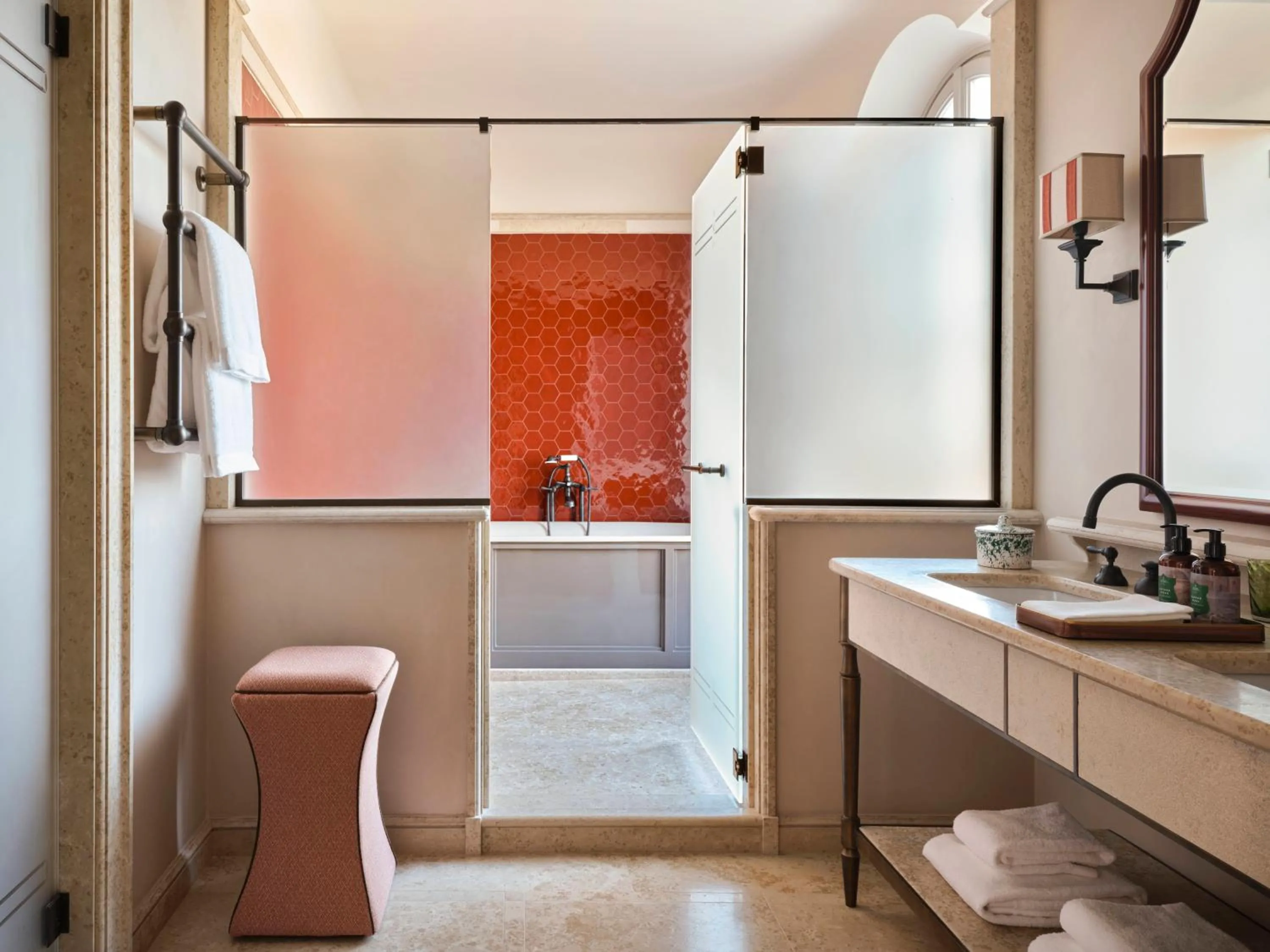 Bathroom in Collegio alla Querce, Auberge Collection