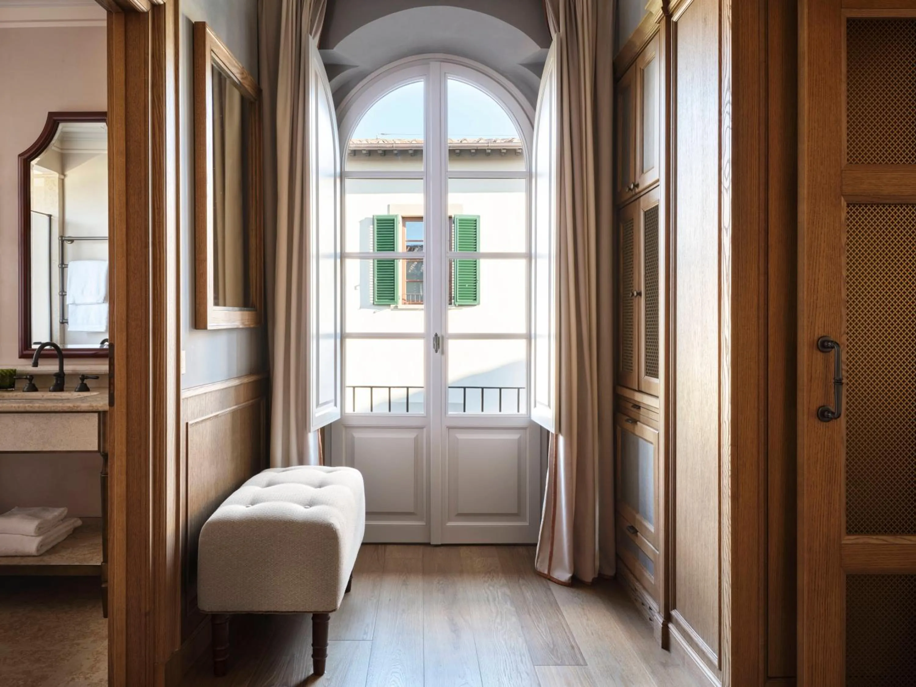 Decorative detail, Bed in Collegio alla Querce, Auberge Collection