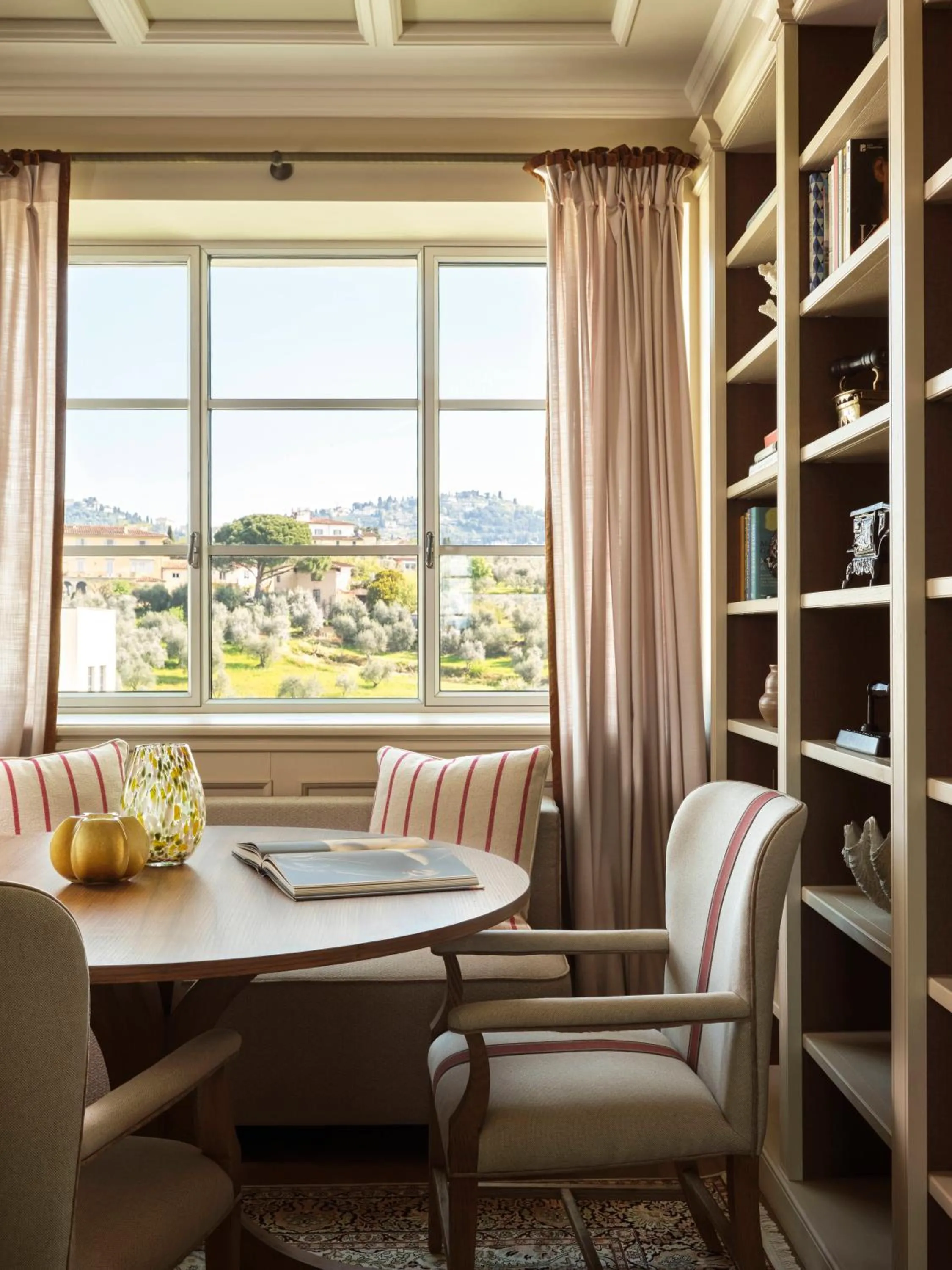Dining area in Collegio alla Querce, Auberge Collection