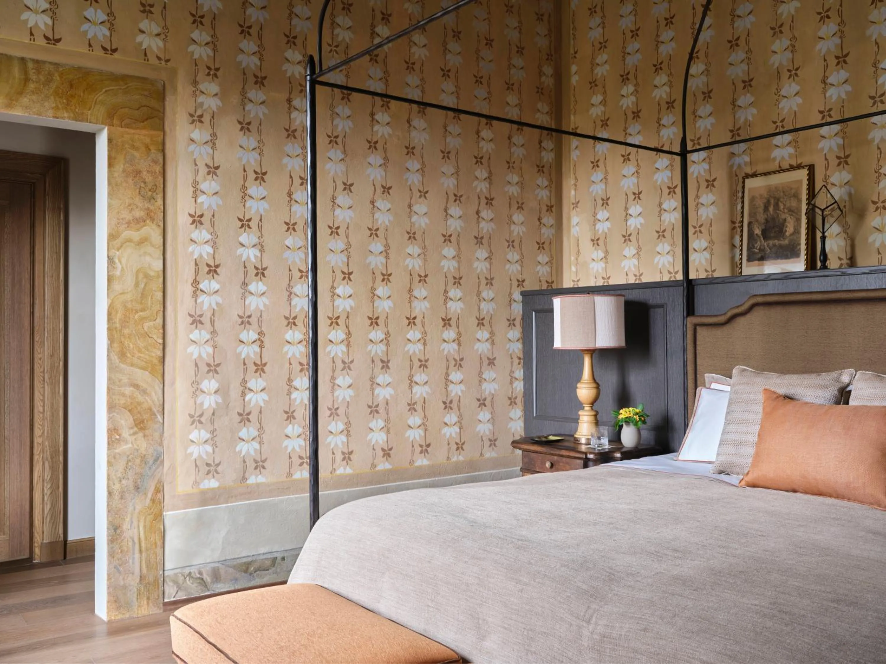 Bedroom, Bed in Collegio alla Querce, Auberge Collection