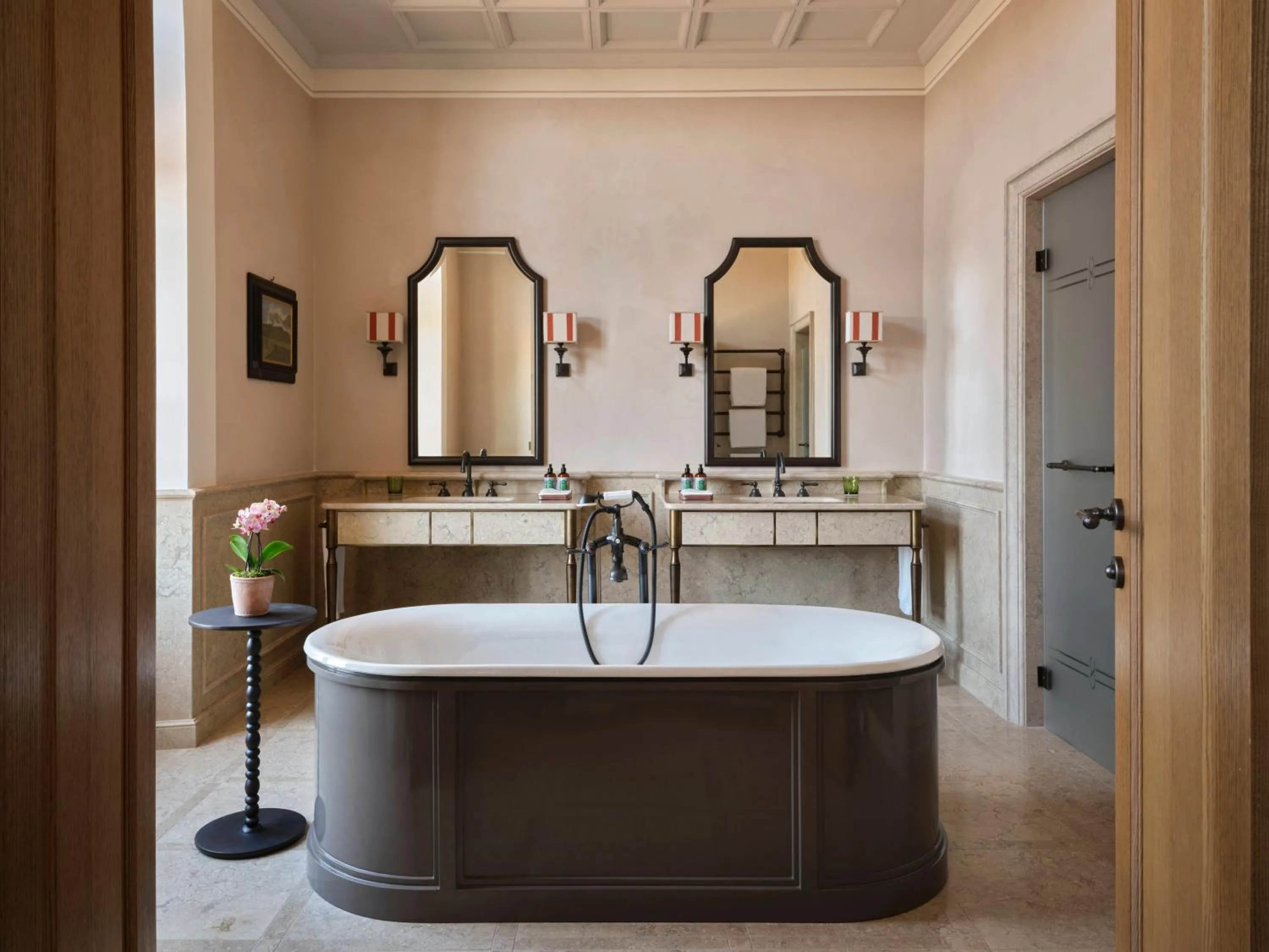 Bathroom in Collegio alla Querce, Auberge Collection