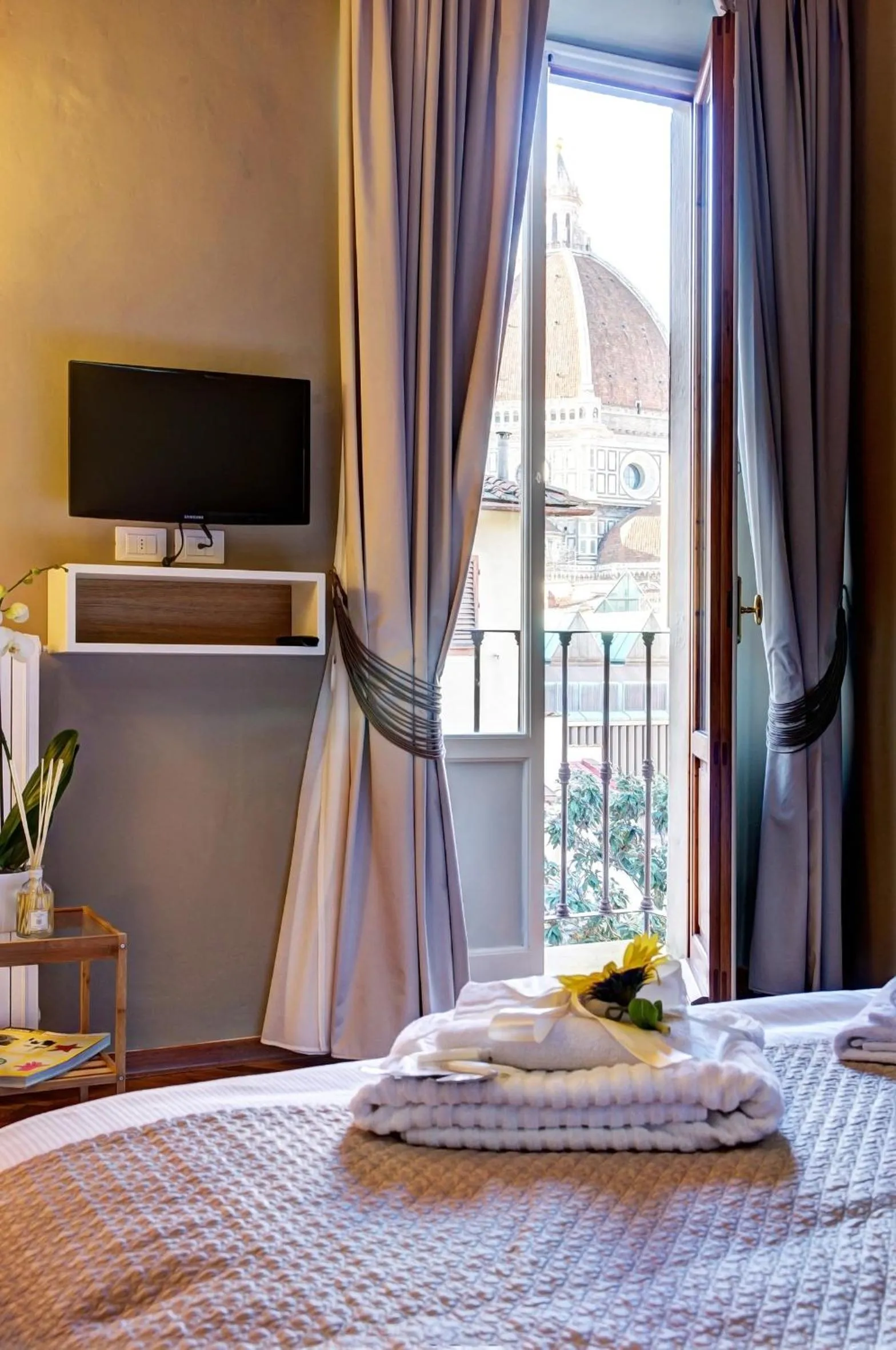 View (from property/room), Bed in Residenza d'Epoca Visacci