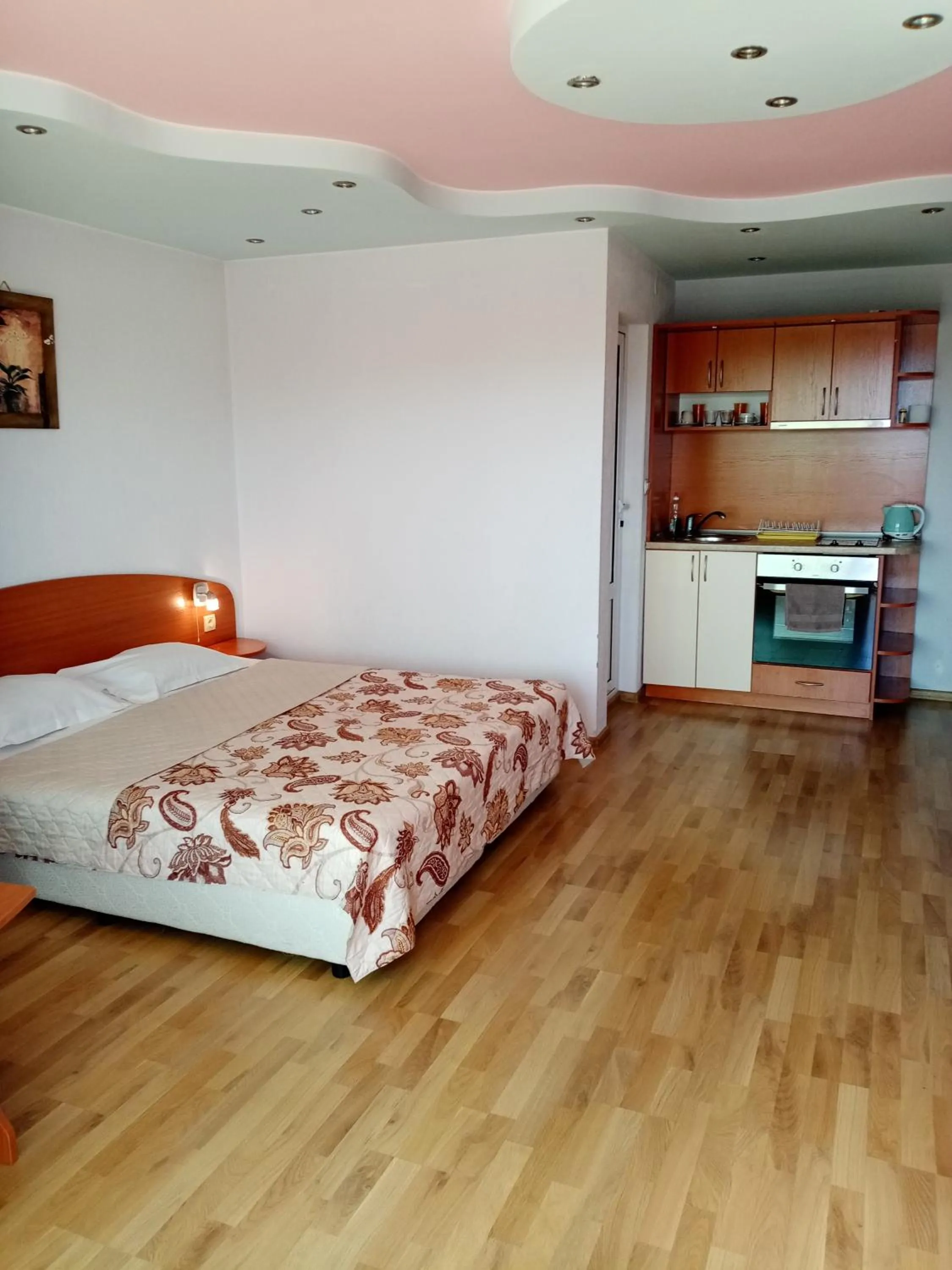 Bed in Apartments Center