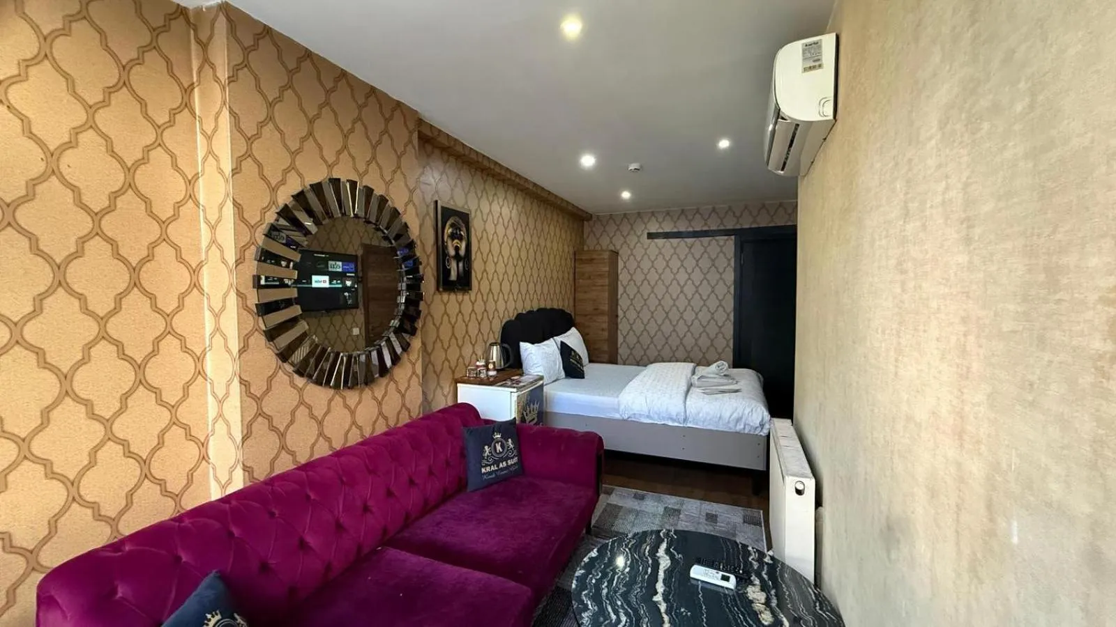 Bed in Kral As Suite Hotel