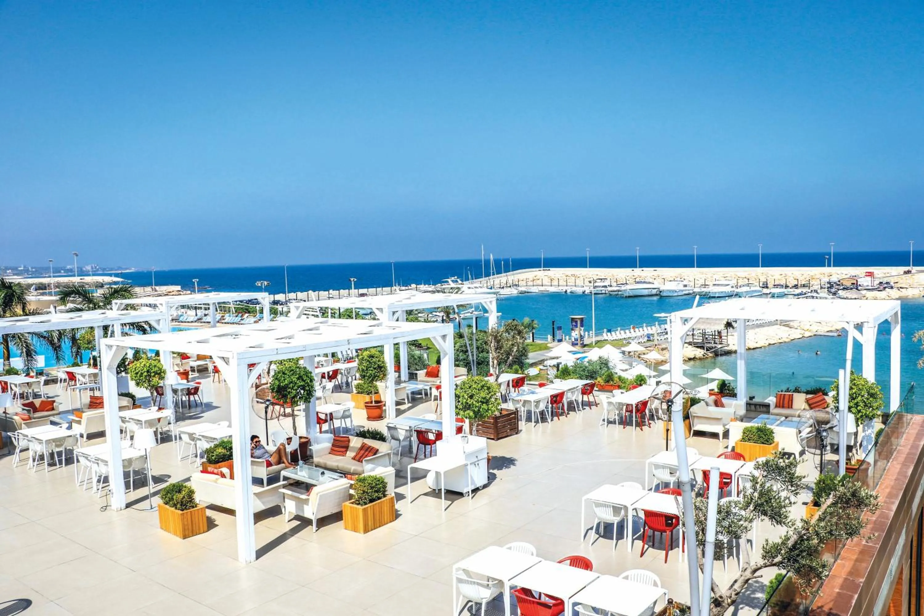 Restaurant/places to eat in Miramar Hotel Resort and Spa