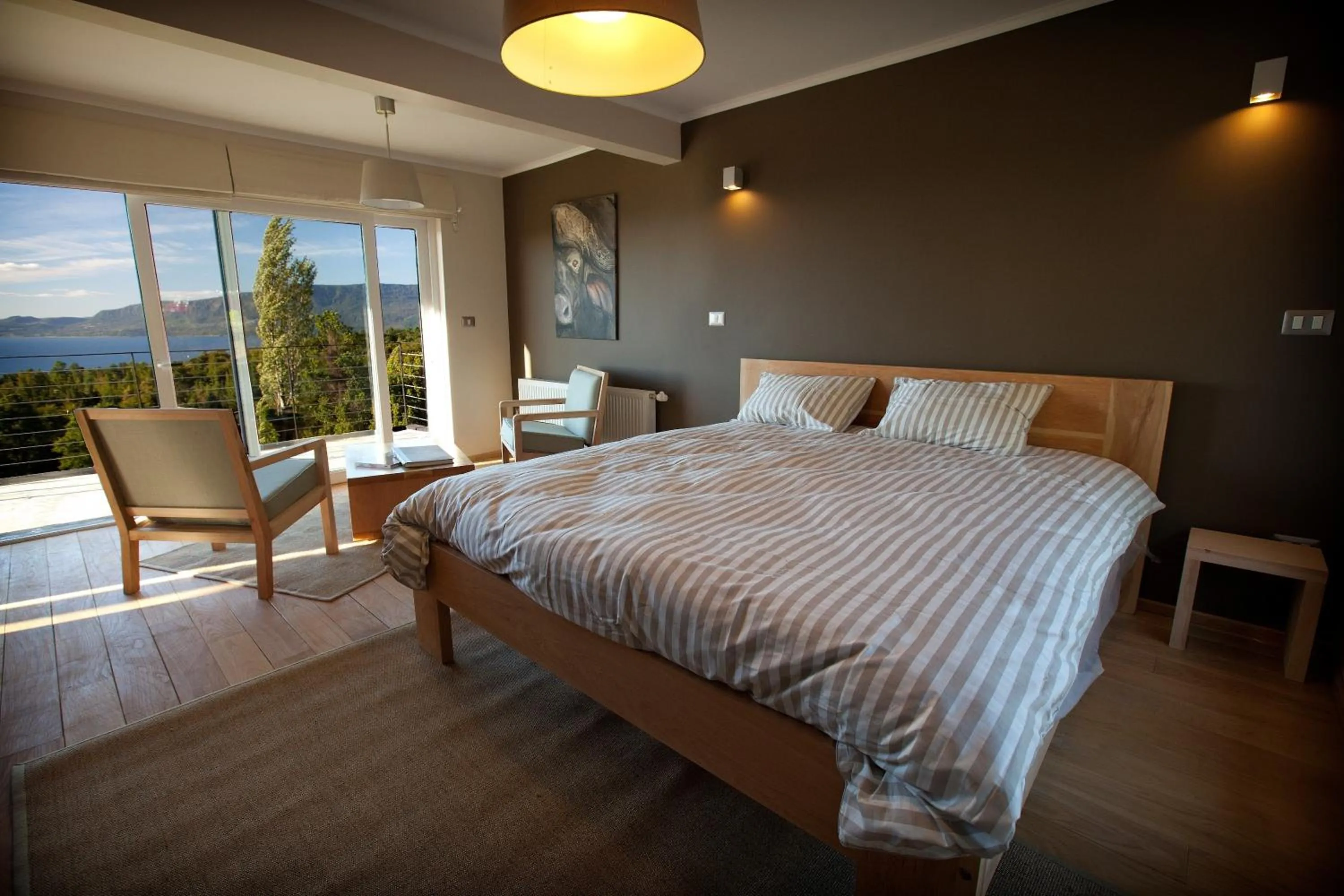 Lake Lodge