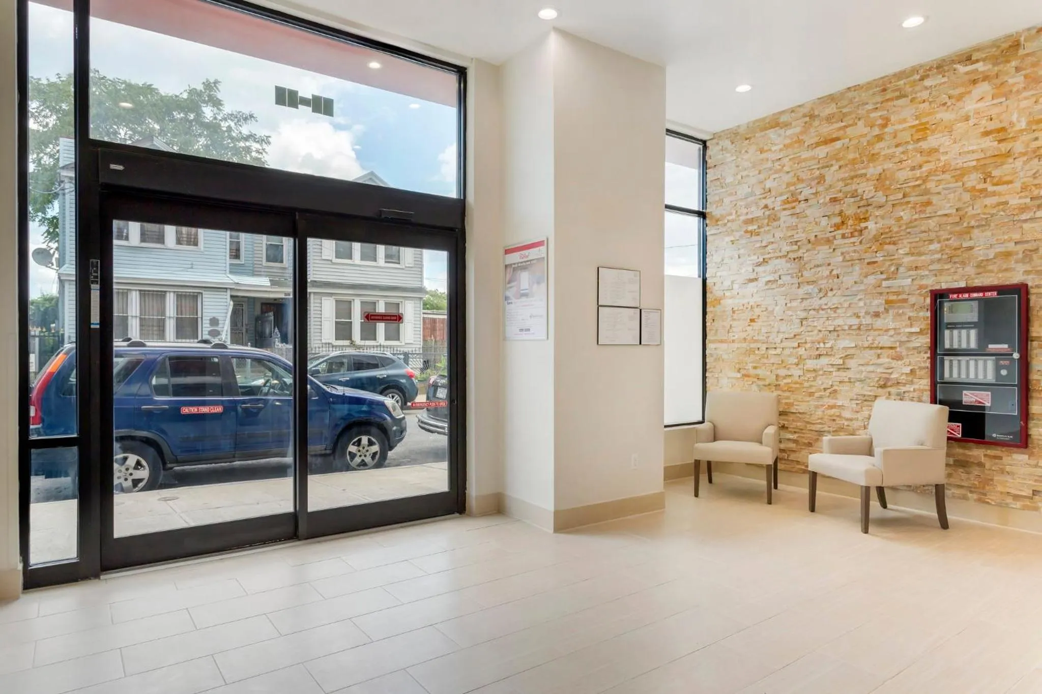 Lobby or reception in Red Roof Inn PLUS Jamaica, NY - JFK Airport