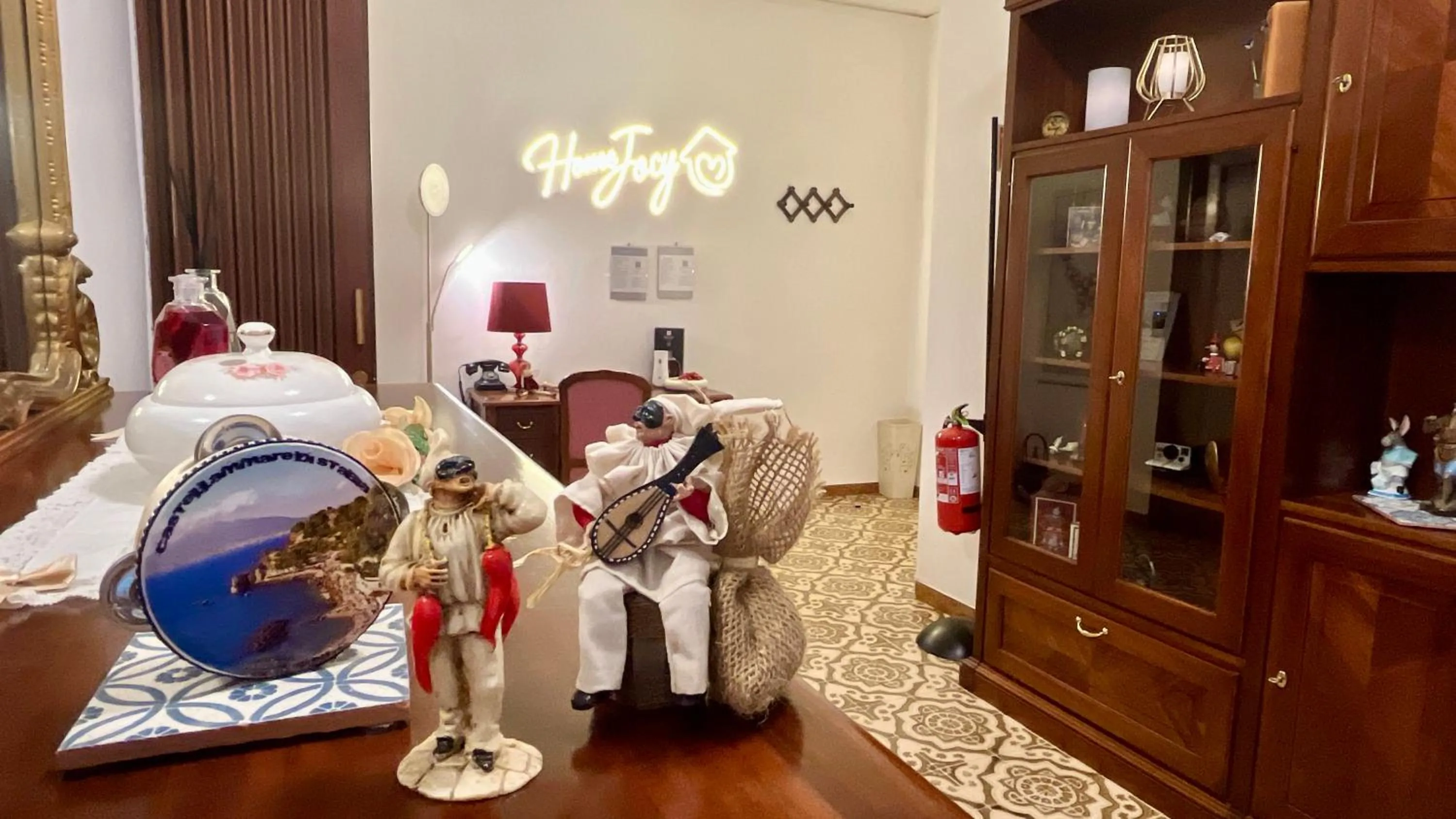 Home Jocy Spacious 3 Bed rooms Apartment with private Parking Ideal for Groups
