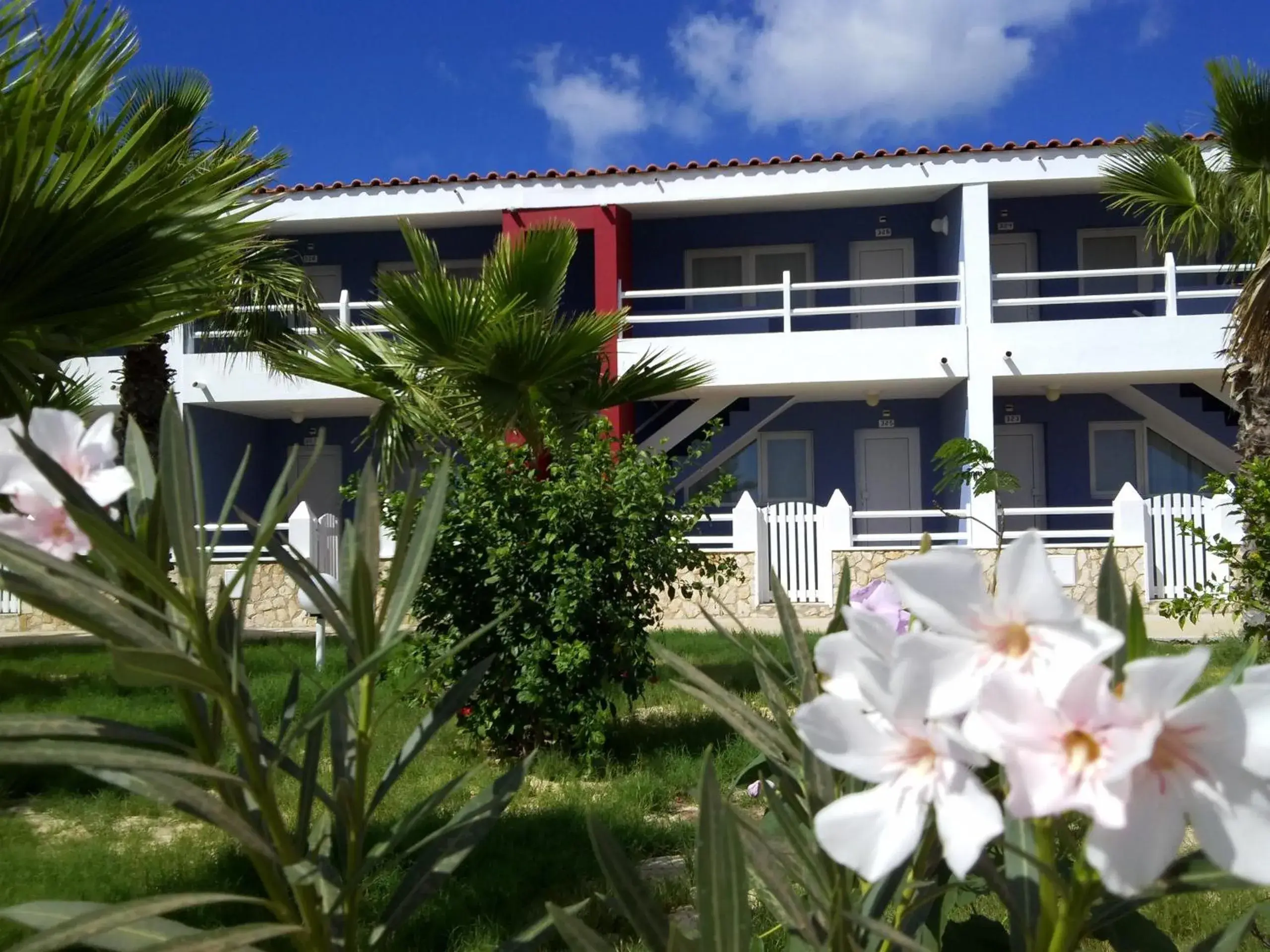 Facade/entrance in Murdeira Village Facade/entrance in Murdeira Village